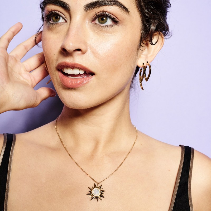 Pearl sunburst necklace top