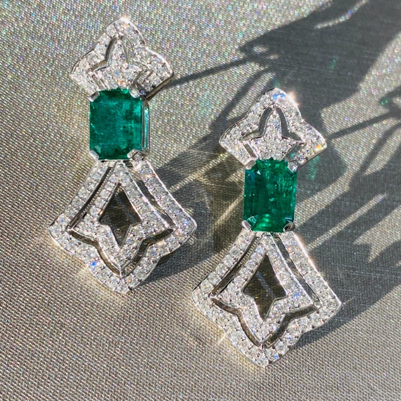 Emerald Rectangle And Diamond Earring In 18K White Gold Tresor