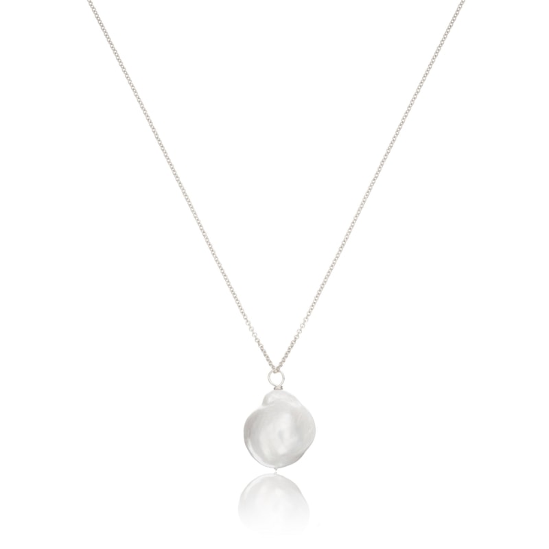 Lily and sale roo pearl necklace