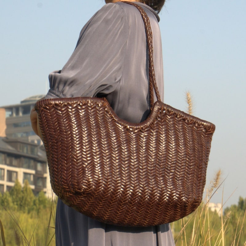 Woven Leather Handbag In Zigzag Pattern Vittoria Dark Brown RIMINI Wolf Badger