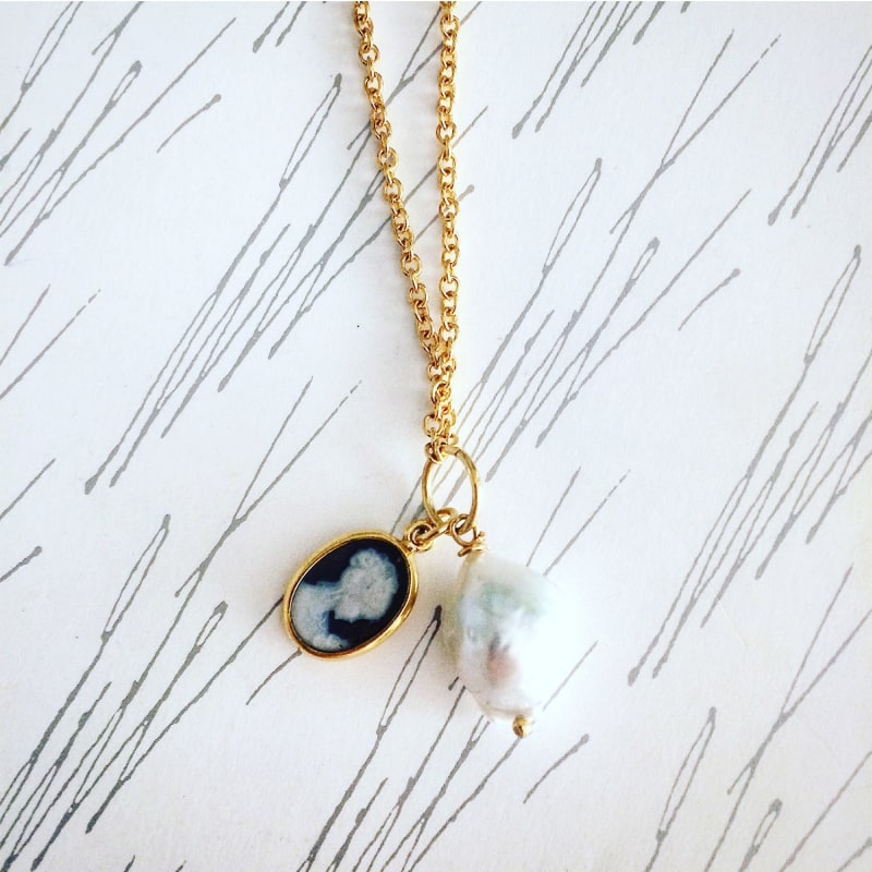Thumbnail of Black Cameo With A Pearl Necklace image