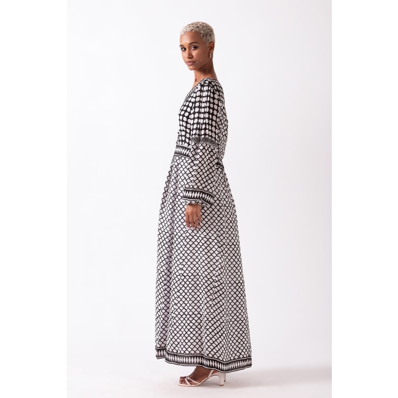 Thumbnail of Zephyr - Black & White Full Sleeve Button Down Maxi Dress image