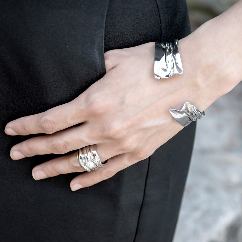 Thumbnail of Entrelacé Cuff Bracelet In Rhodium image