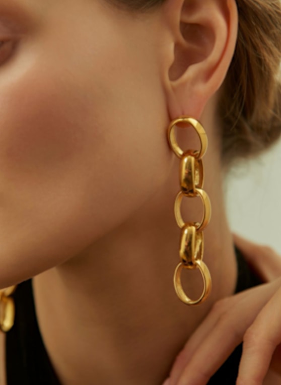 Gold hoop dangled earring