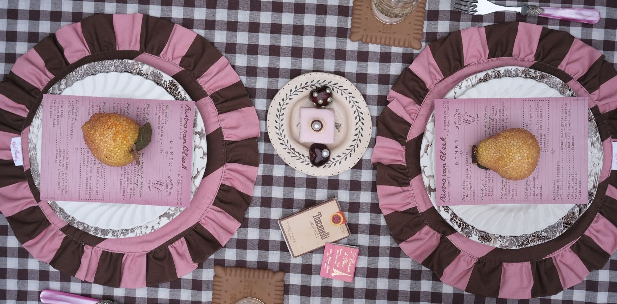 Club Carlotta Tableware