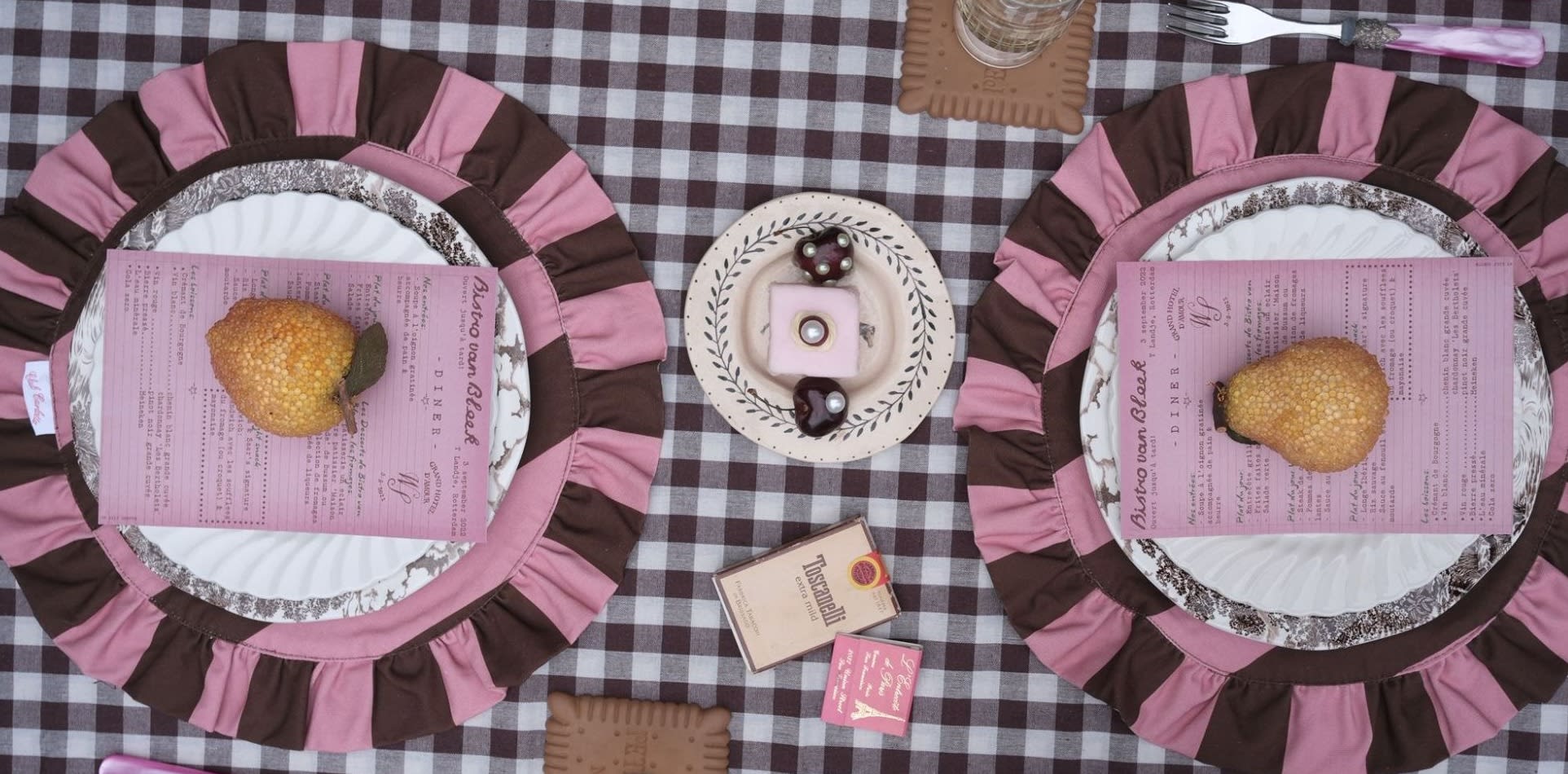 Club Carlotta Tableware