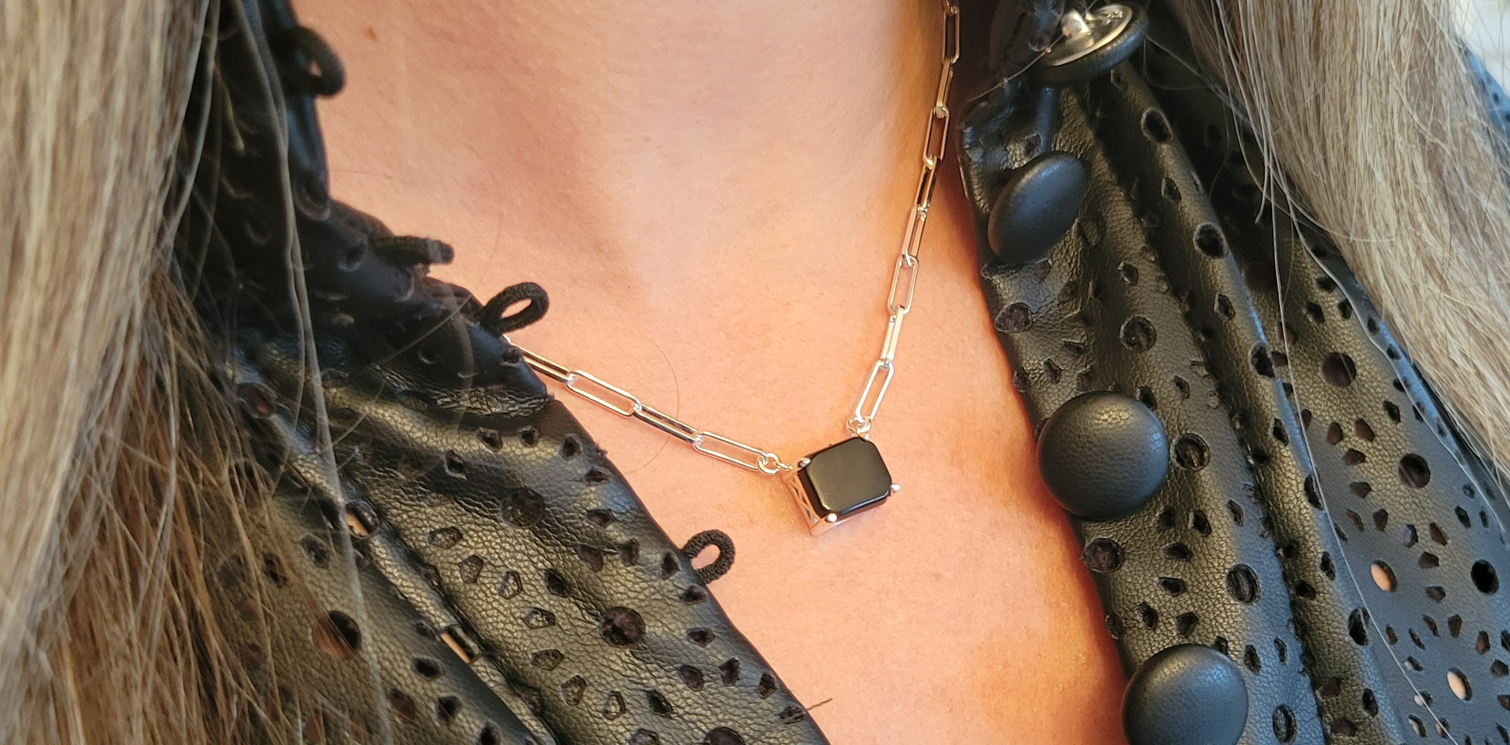 Freshwater Pearls Necklace With Silver Clasp Lutiro Wolf Badger