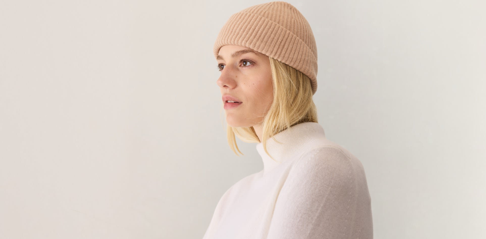 Cashmere Beanie In Timeless Midnight Blue | Loop Cashmere  display picture 1