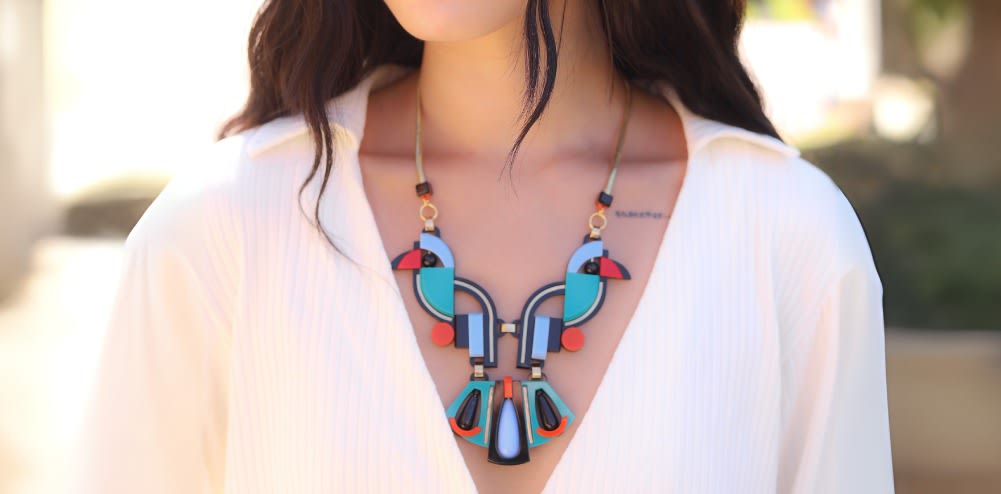 Handmade Acrylic Necklace Choker Anthurium / Vanilla | Gissa Bicalho | Wolf  & Badger