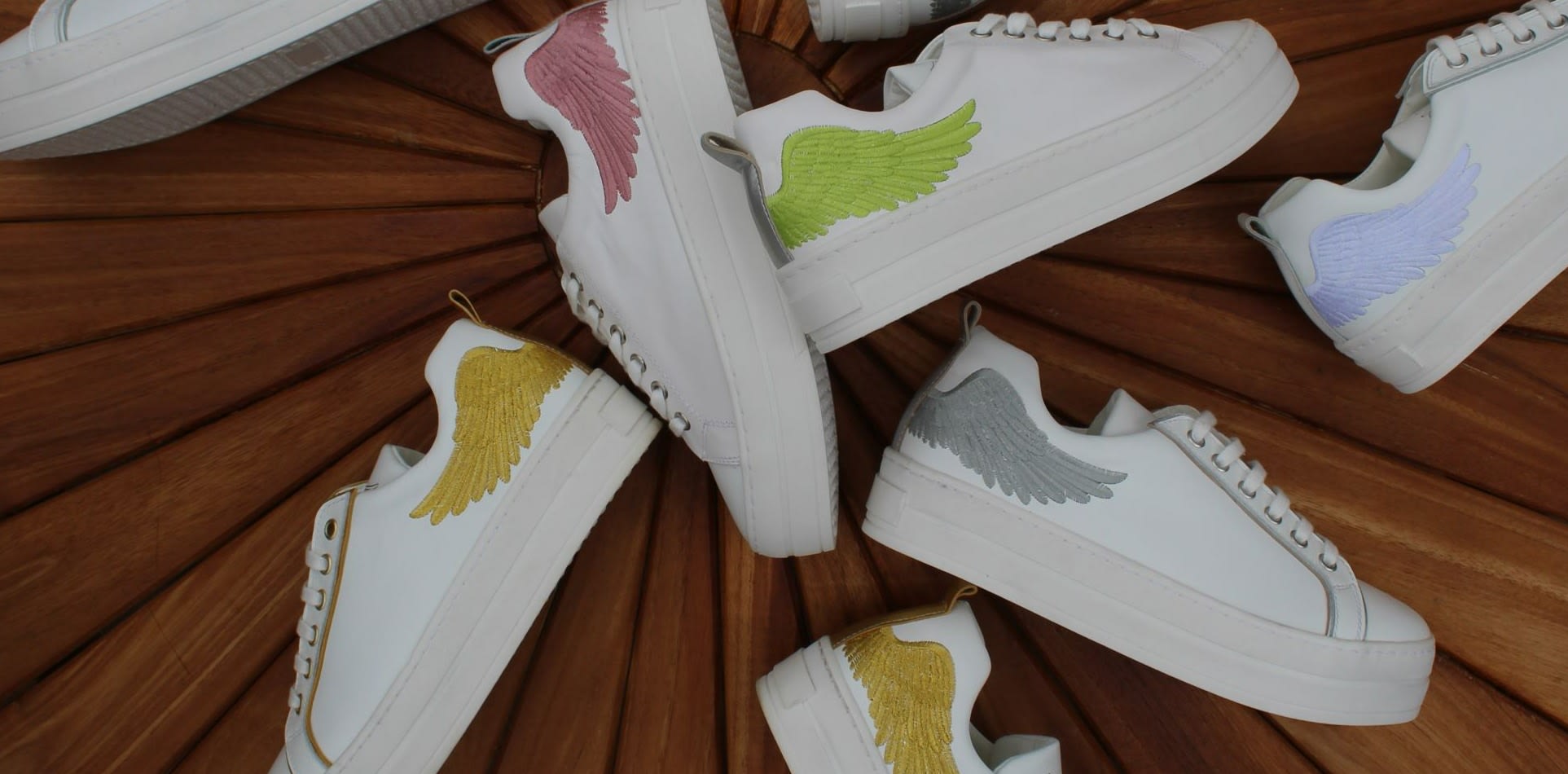 Angel's Ease - Classic Trainer In White With Silver Wing | Marté