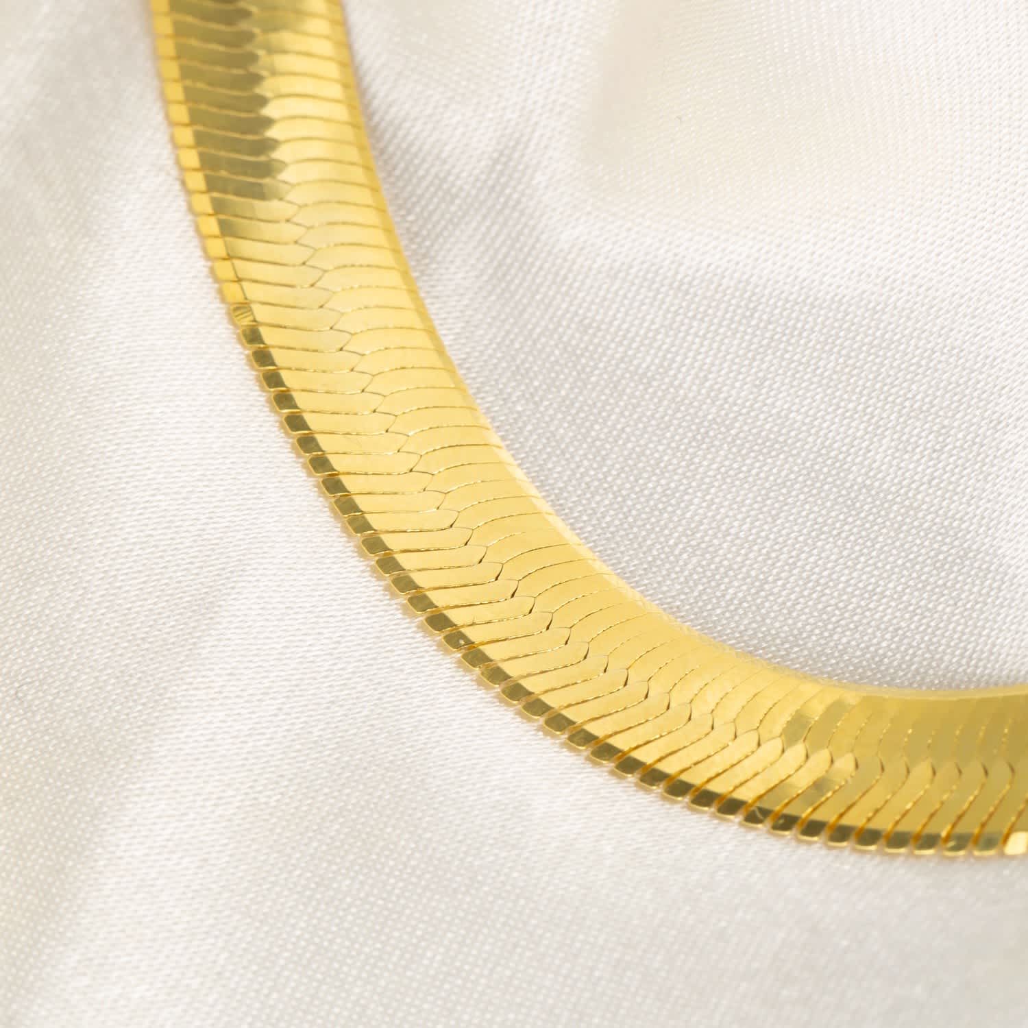 10k gold 2024 herringbone necklace