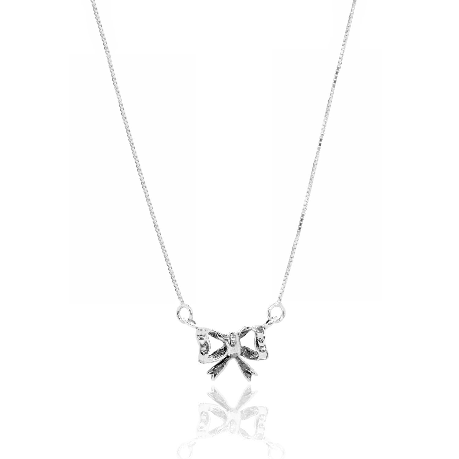 Unaloe Women's Silver Bow Necklace With Segmented Details
