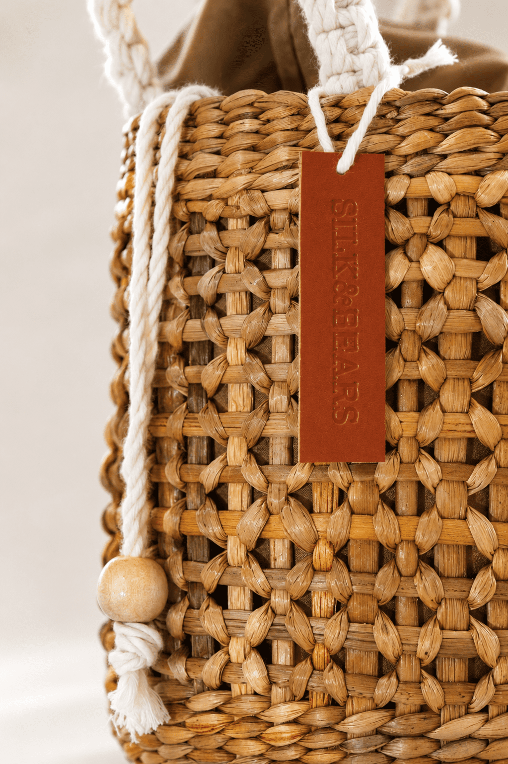 完売☆LUDLOW ラドロー Bucket-Water hyacinth bag Lotus Mini Bucket Bag – Handwoven Water Hyacinth | Silk and Bears
