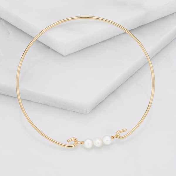 Lily & Roo Gold Cluster Pearl Bangle In Pearl
