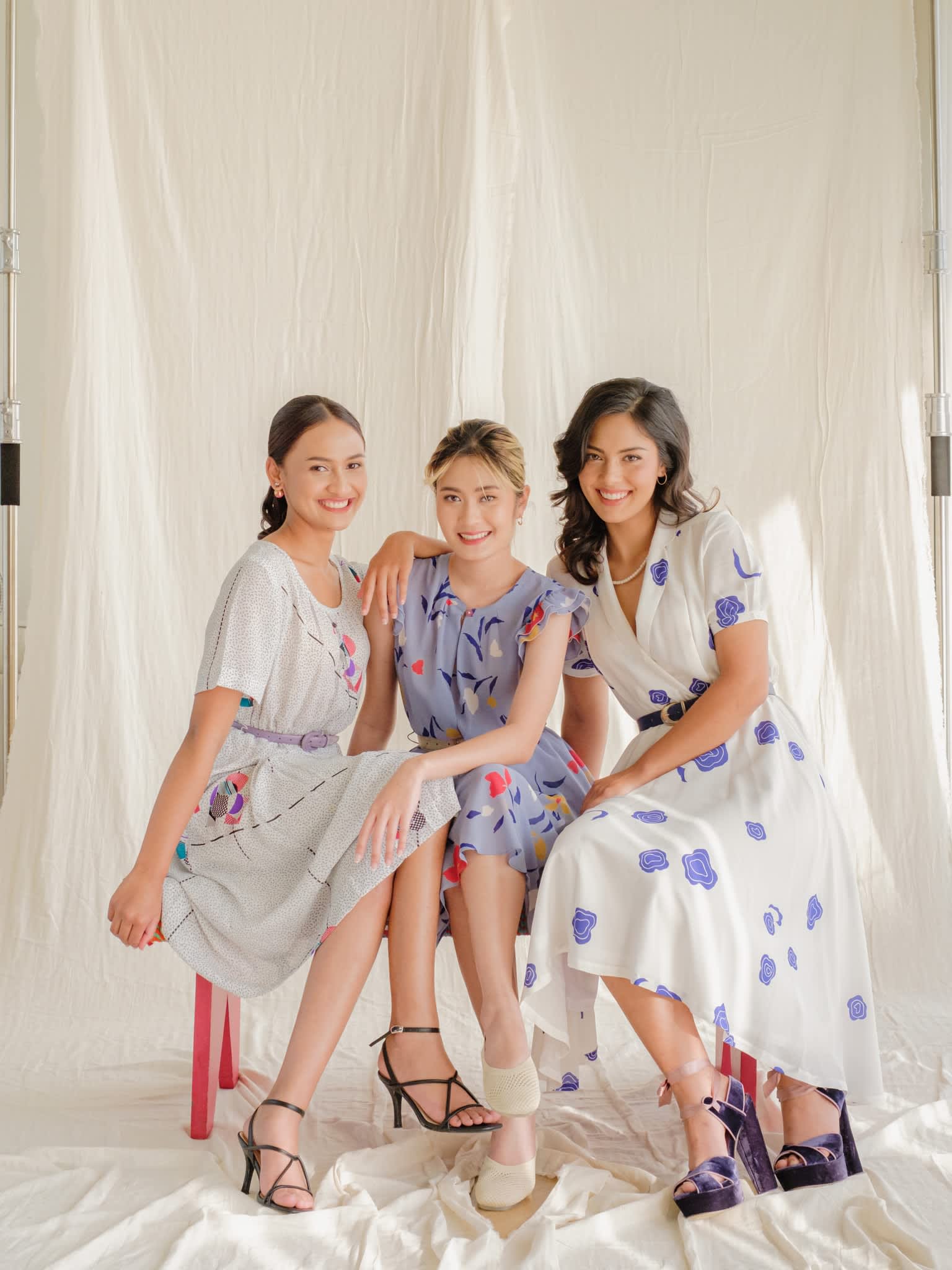 Flowy Light Blue Vintage Dress With Sleeveless Frill Design