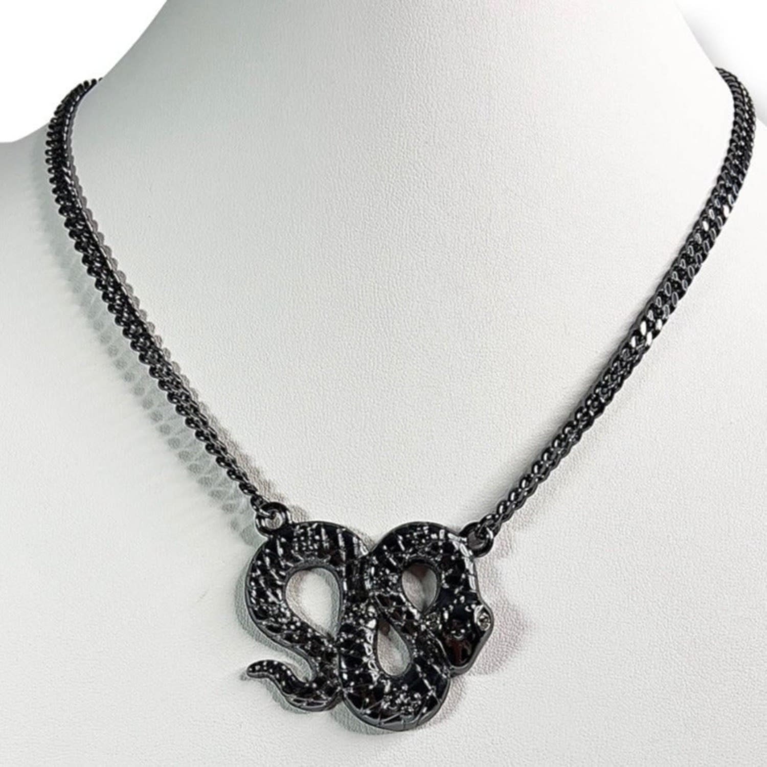 Women’s Black Python Necklace In Gunmetal Gray Jagged Halo Jewelry