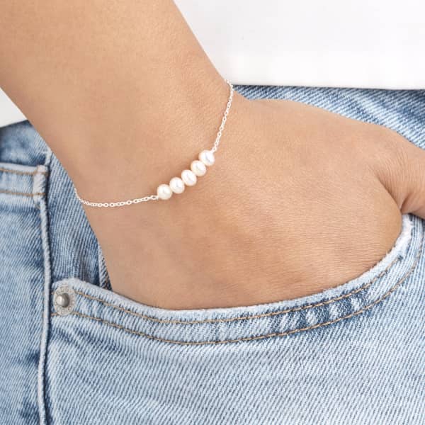 Lily & Roo Sterling Silver Cluster Pearl Bracelet In Pearl