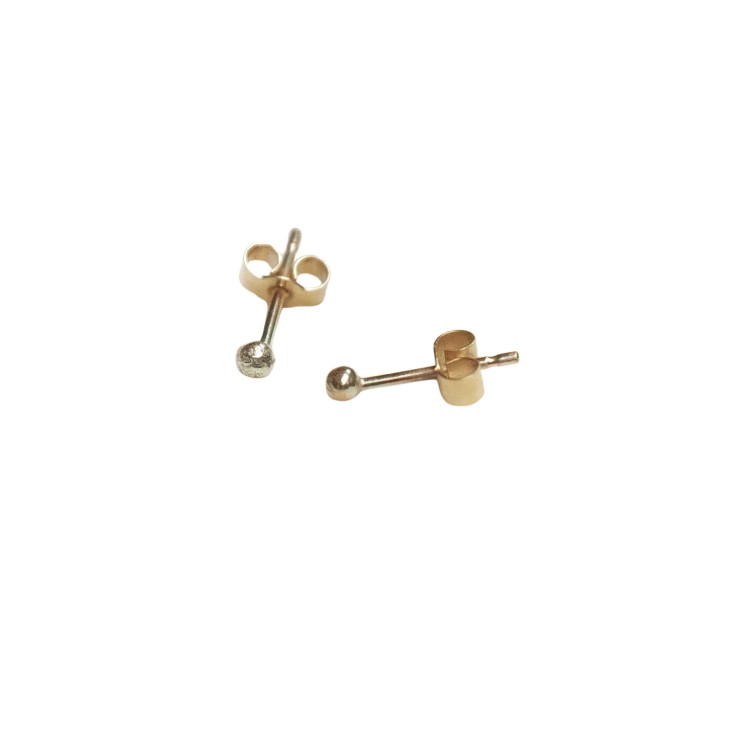 Oolo London Women's The Dot Recycled Gold Studs