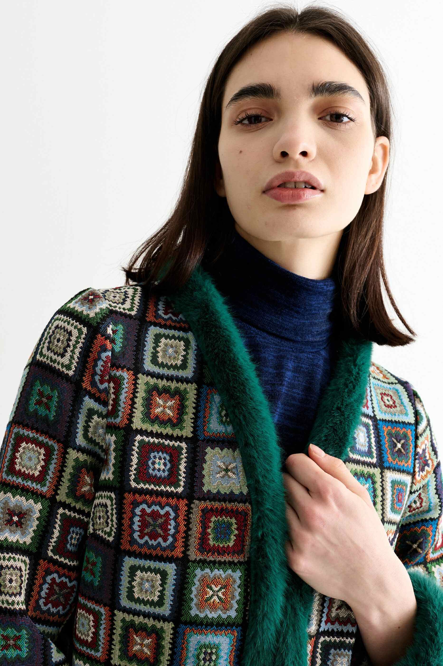 delphia-70-s-patch-jacquard-