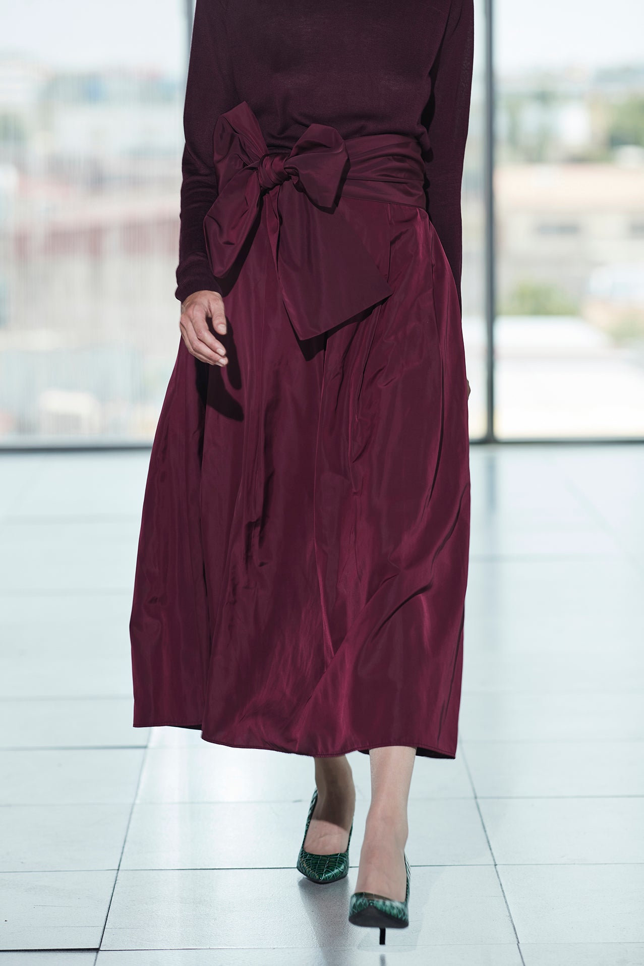 The Extreme Collection Women's Purple Plum Taffeta Midi Skirt In Purple
