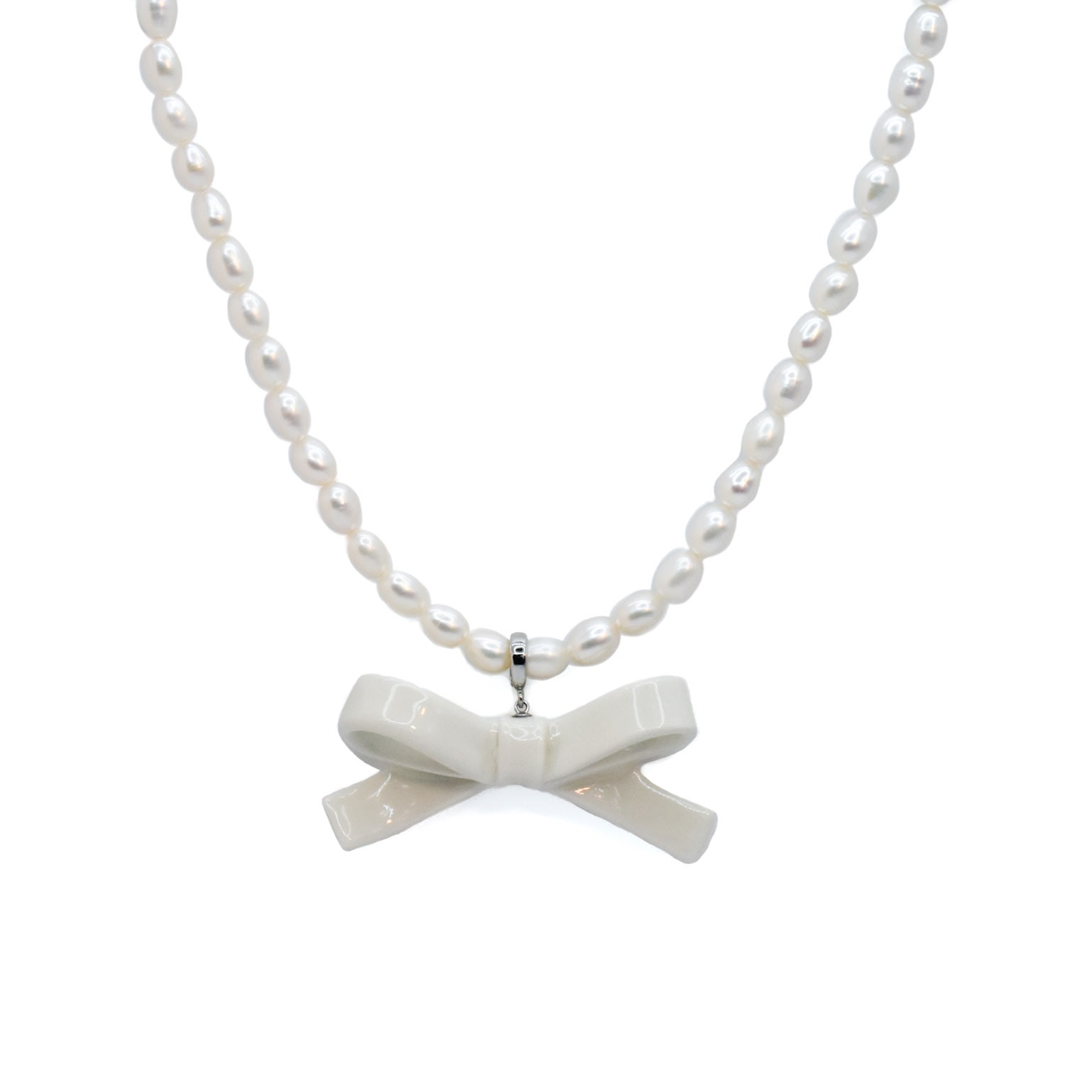 H2 Studio Women's White / Silver Bowtie Maniac Ceramic Ribbon Bowtie Special Large Rice Freshwater Pearl Neckl