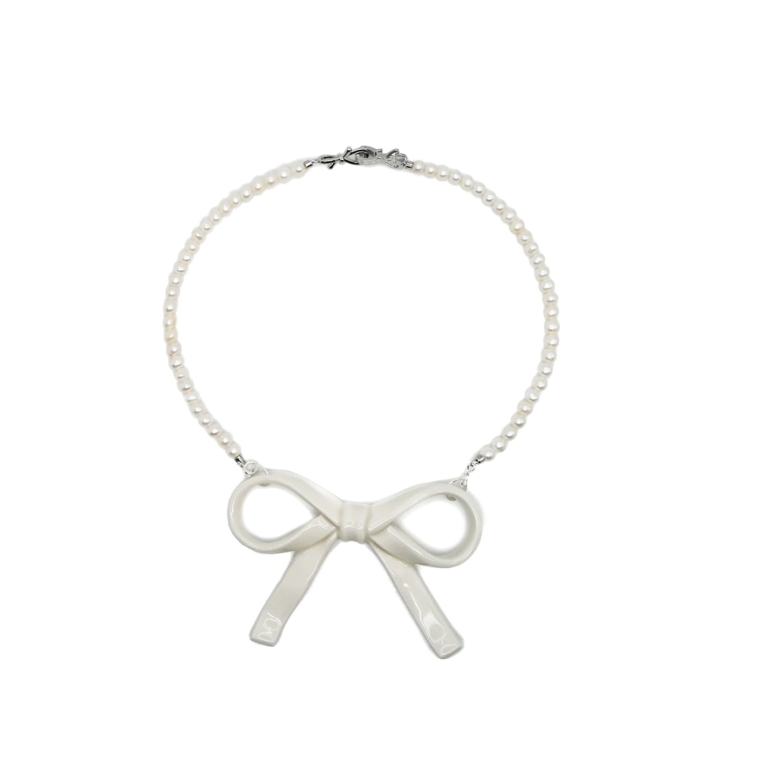 H2 Studio Women's White / Silver Bowtie Maniac Large Ribbon Bowtie Round Freshwater Pearl Necklaces Porcelain 