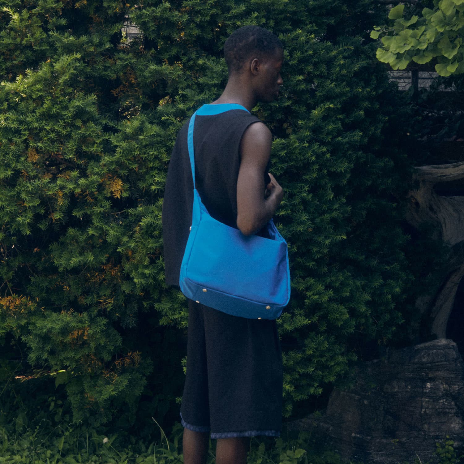 【HAH ARCHIVE】[WITH AIEUL] BELTED ARK MESSENGER BAG Aieul Edition | Three-Way Belted Ark Messenger Bag - Blue