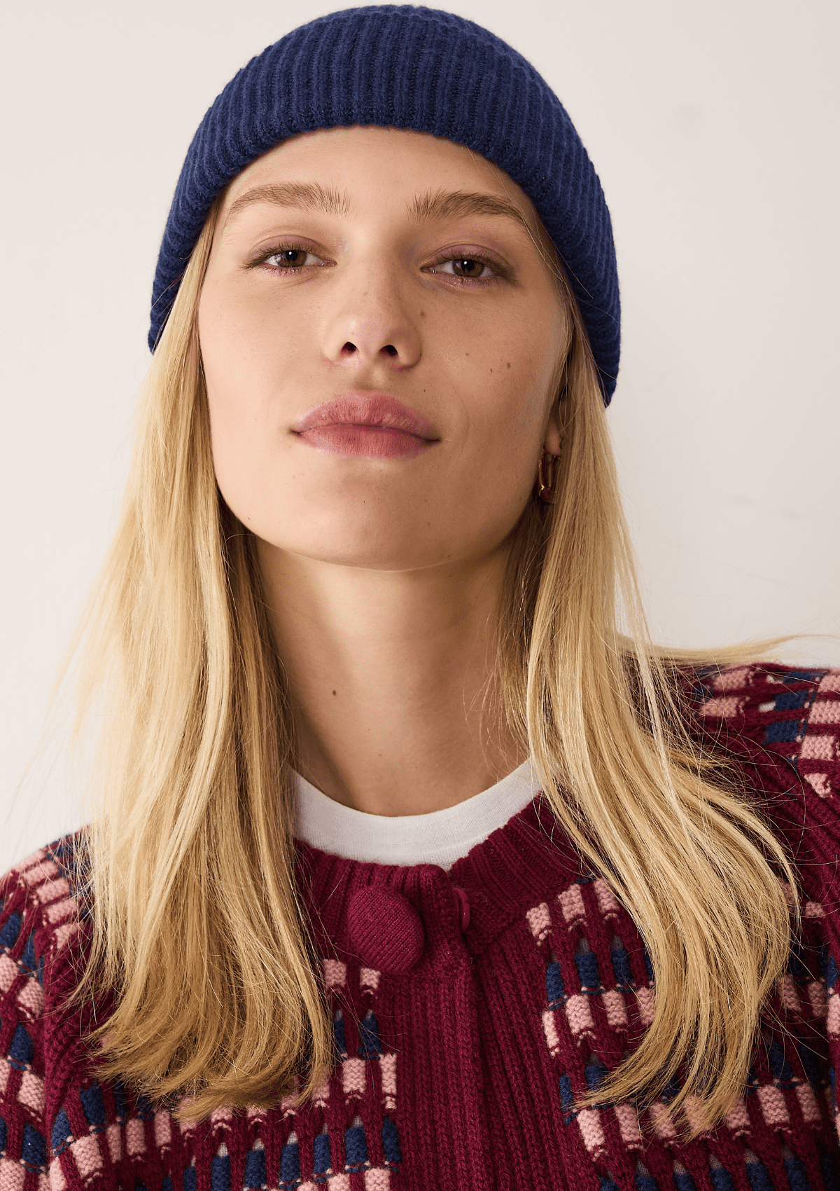 The Loop Cashmere Beanie In Midnight Blue NEW Loop™ Hat main image 3