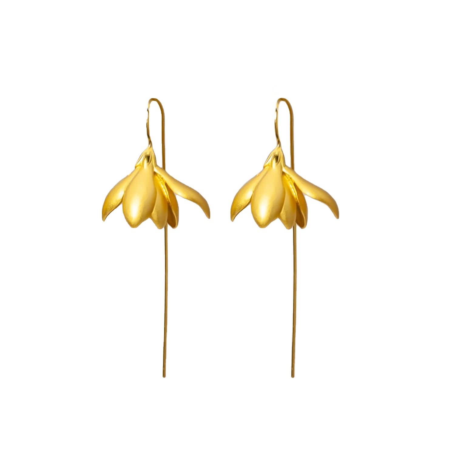 Pieces exclusive 18k plated flower studs in gold