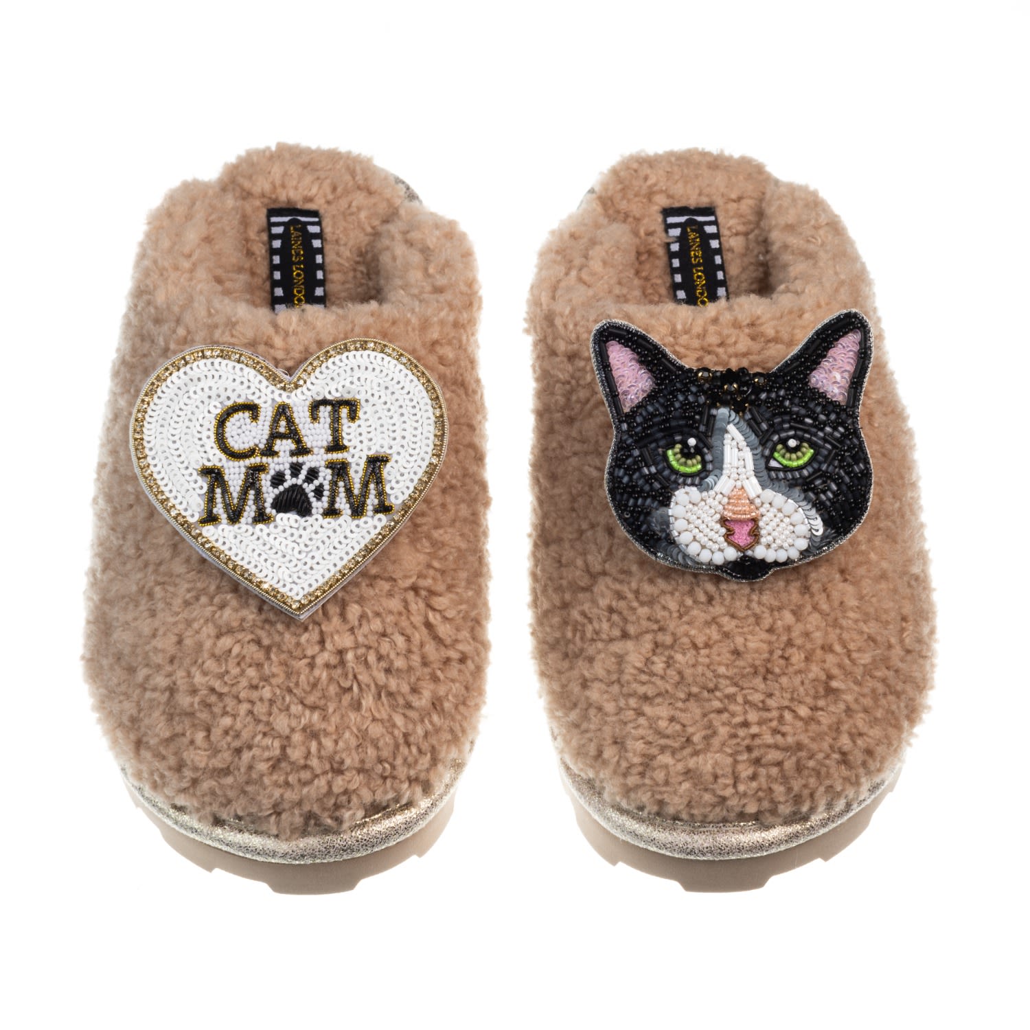 Laines London Women's Neutrals / Brown Teddy Closed Toe Slippers With Oreo Cat & Cat Mum / Mom Brooches - Toffee In Brown