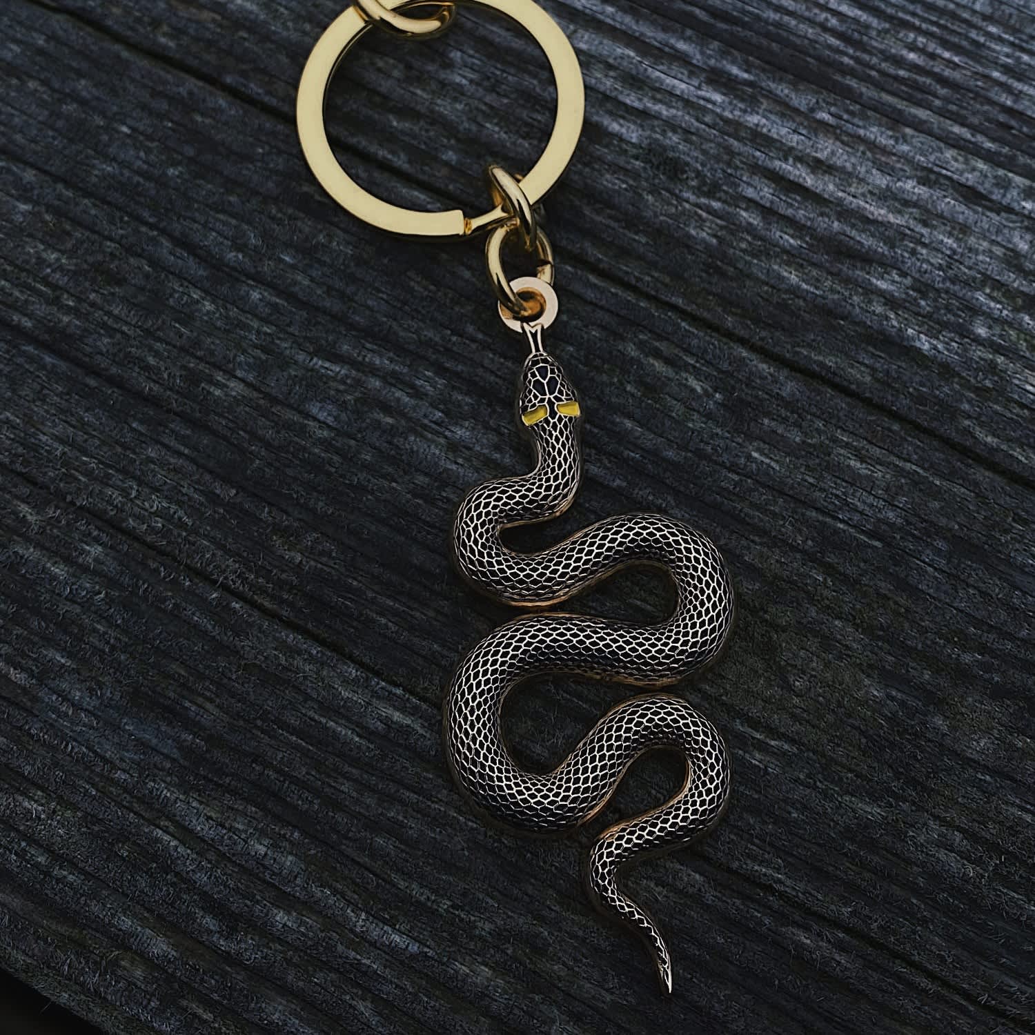 MSbeadsupplies 10 Pcs Locking Key Ring with Snake Chain