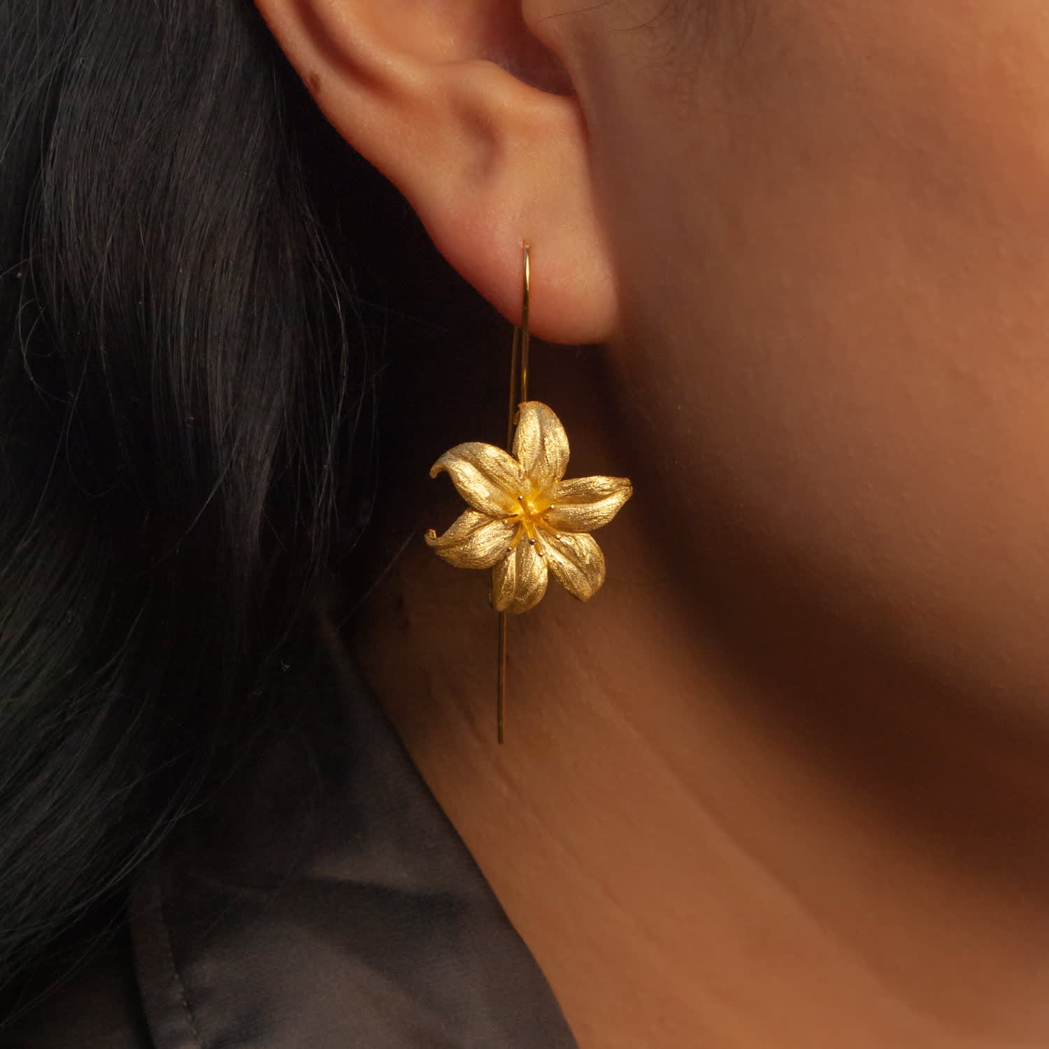 ピアス LESS IS MORE Single sale 14K gold Lily earrings Sweet Lily Drop Gold Earrings | MARIE JUNE Jewelry | Wolf