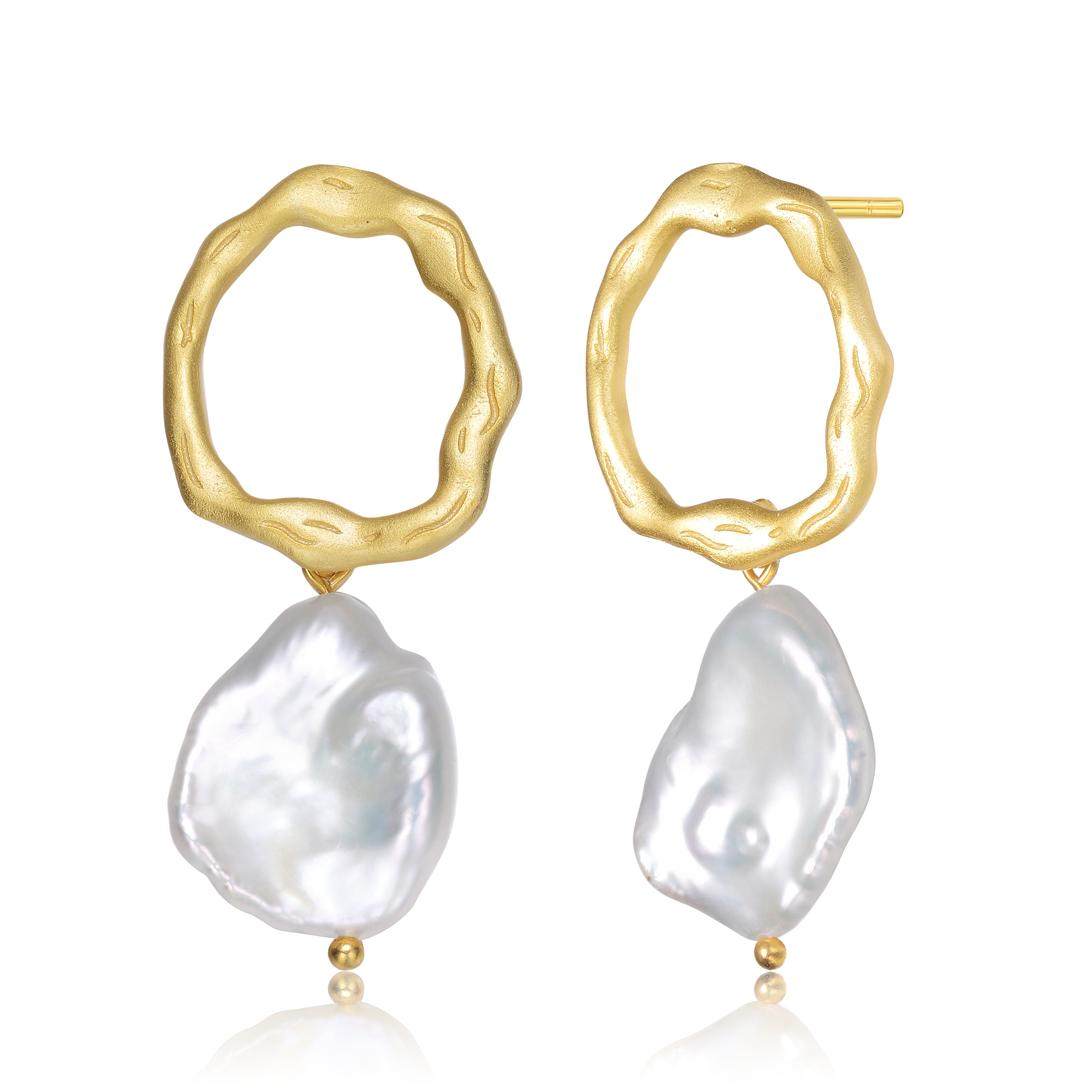 Women’s Gold / White Sterling Silver Gold Plated Freshwater Pearl Drop Round Earrings Genevive Jewelry