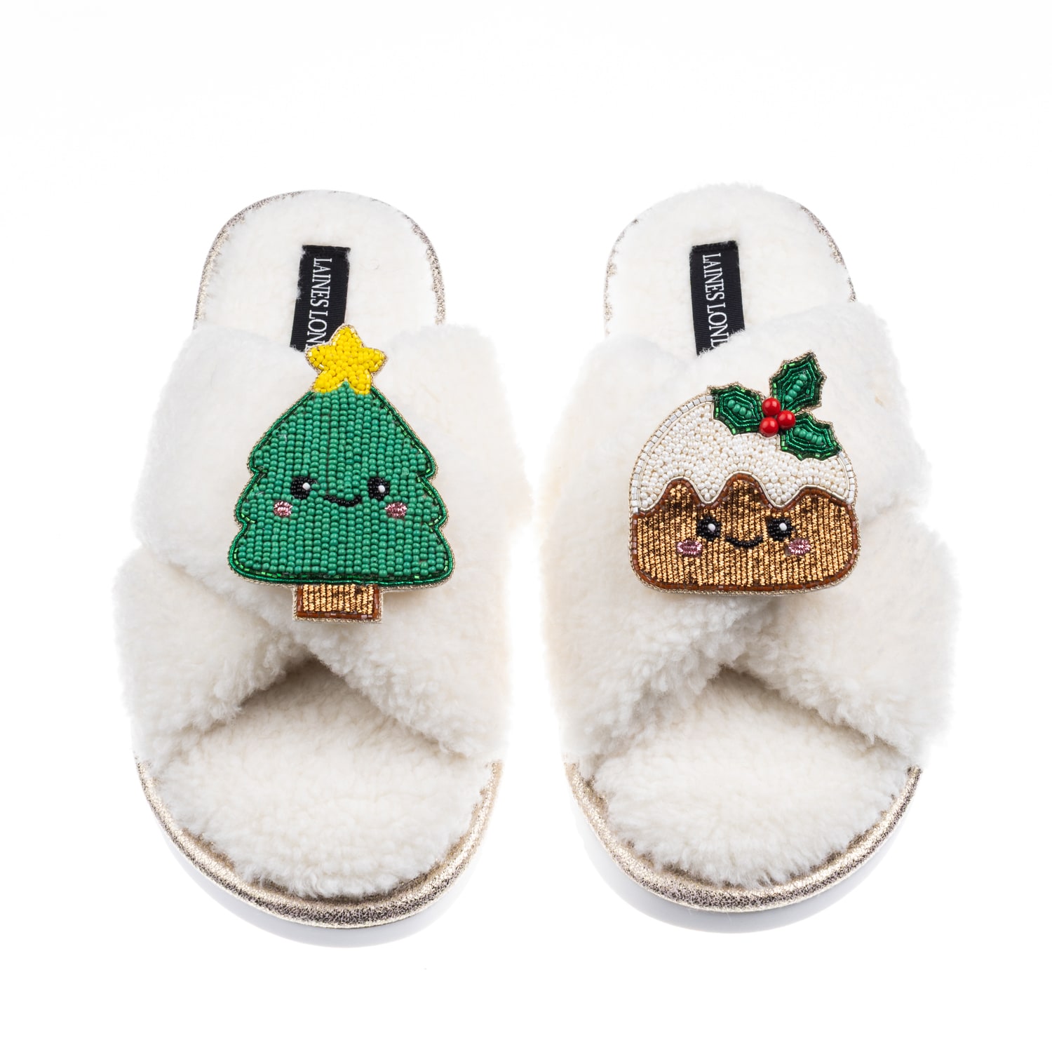 Laines London Women's Neutrals / White Laines Boucle Slippers With Christmas Lovable Pudding & Tree Brooches - Cre In White