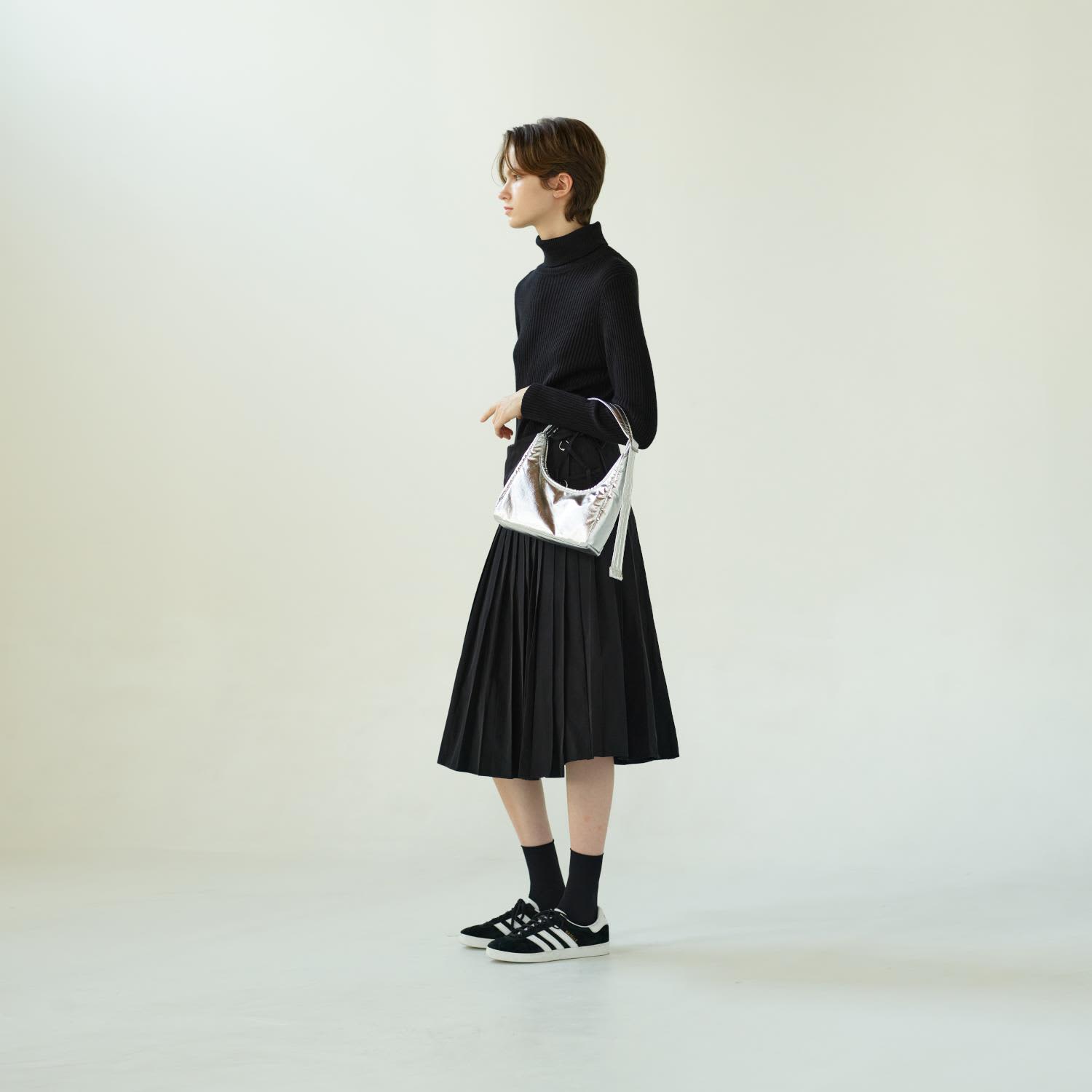 ショルダーバッグ・ポシェット HAHARCHIVE Leather Textured Small Silver Leather Textured Shoulder Bag - Silver | HAH ARCHIVE | Wolf