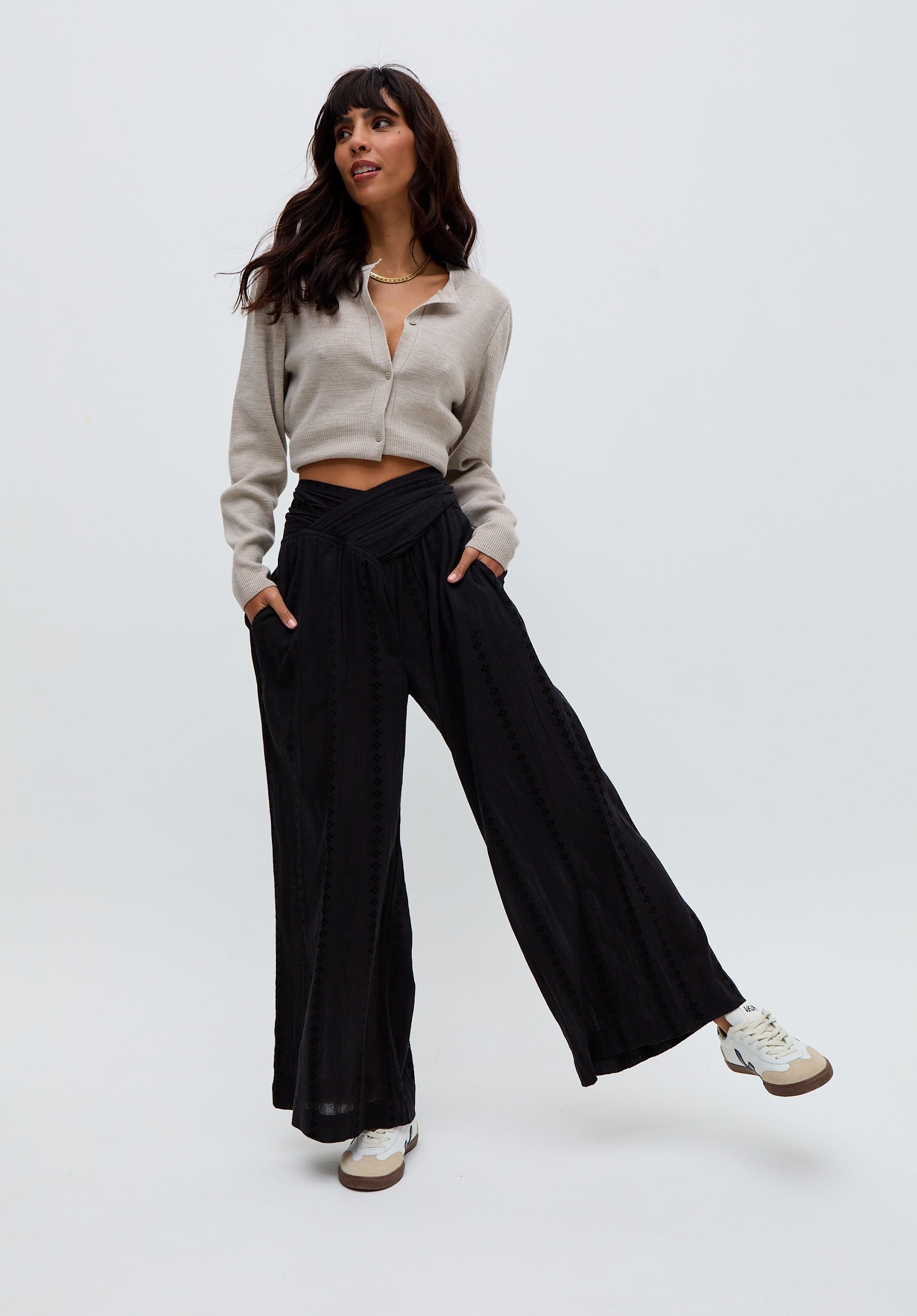 Raffya Women's Farrah Wide Leg Jacquard Trouser In Black In Black