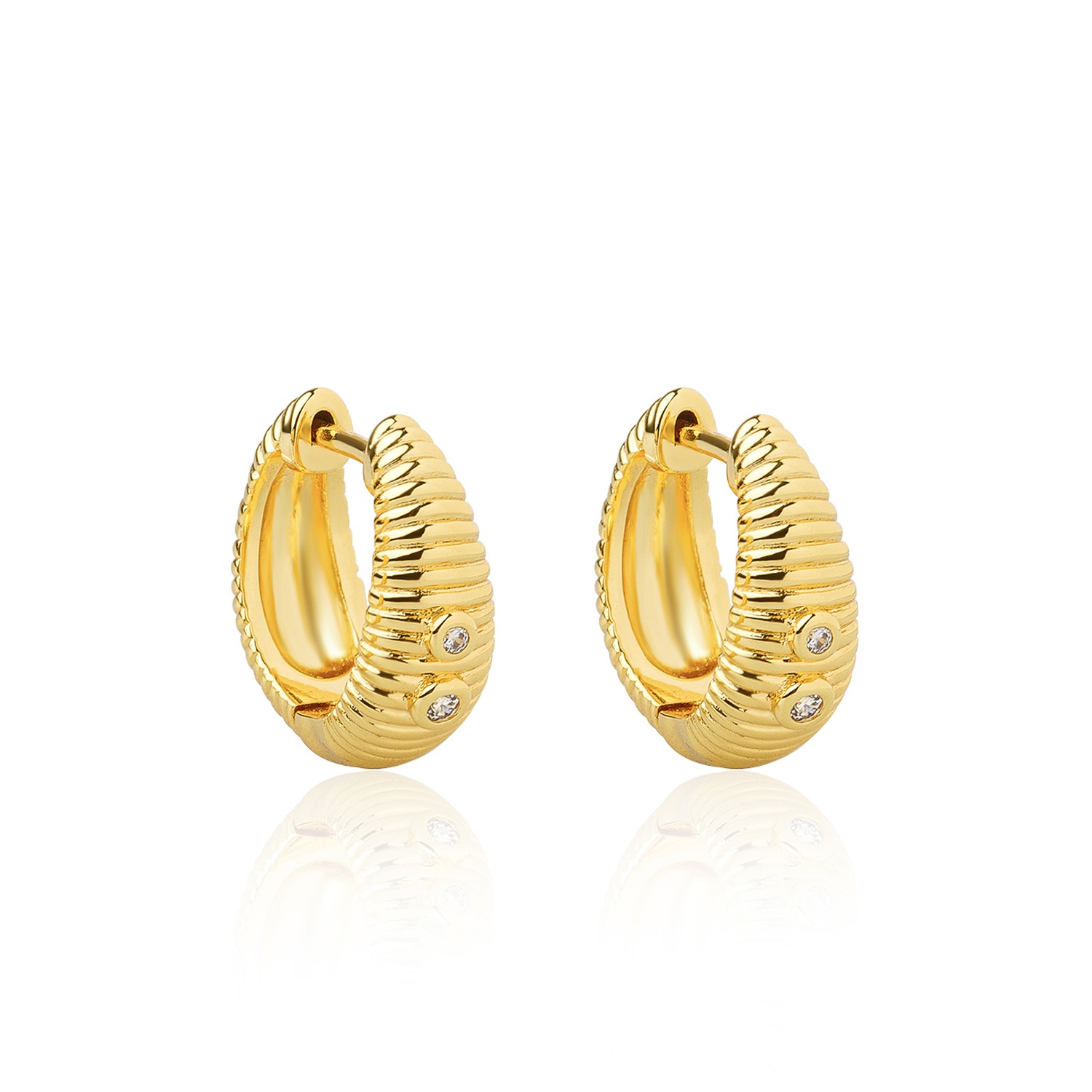 Arielle Ribbed Gold Huggie Earrings | Sachelle Collective | Wolf