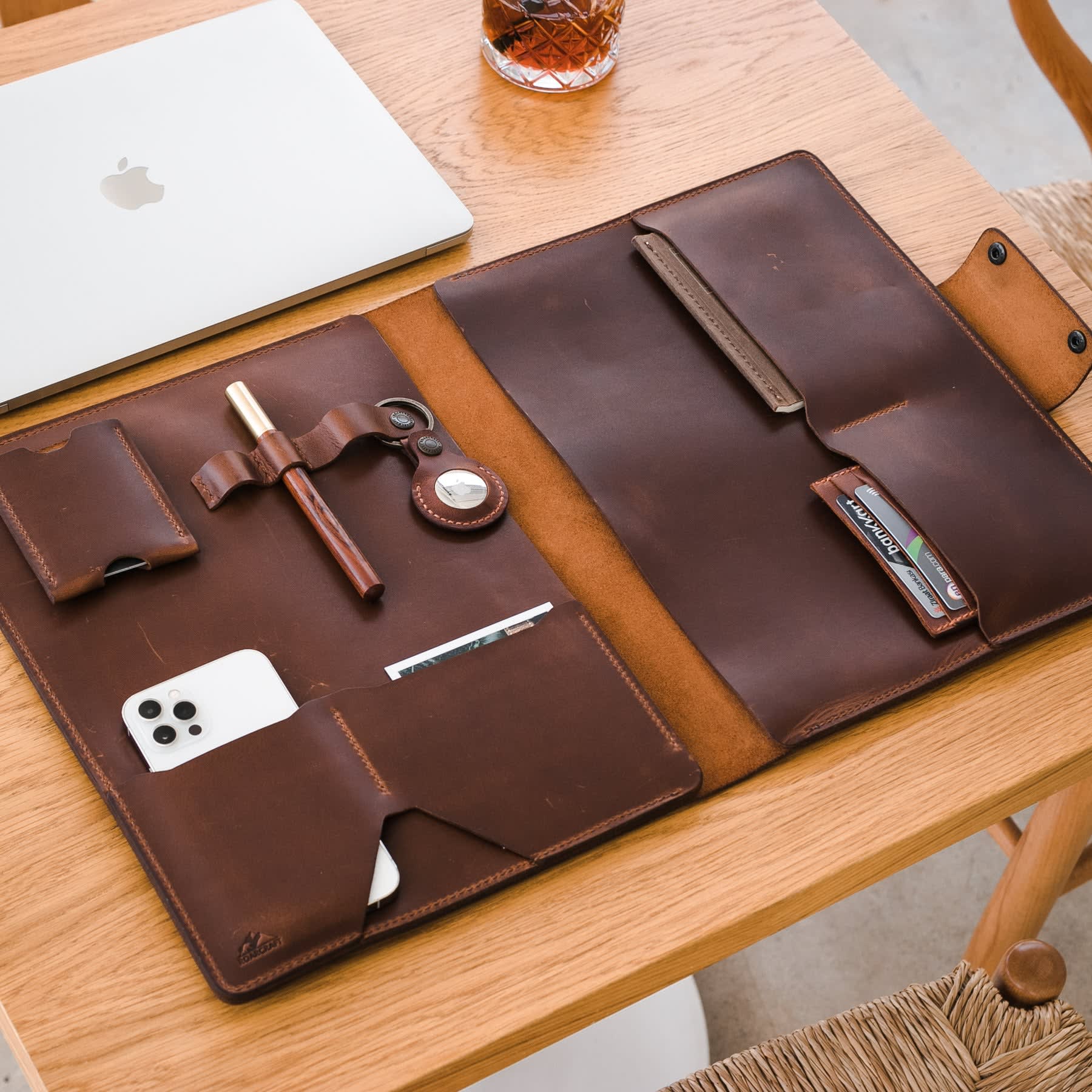 Leather MacBook Organizer – Roarcraft