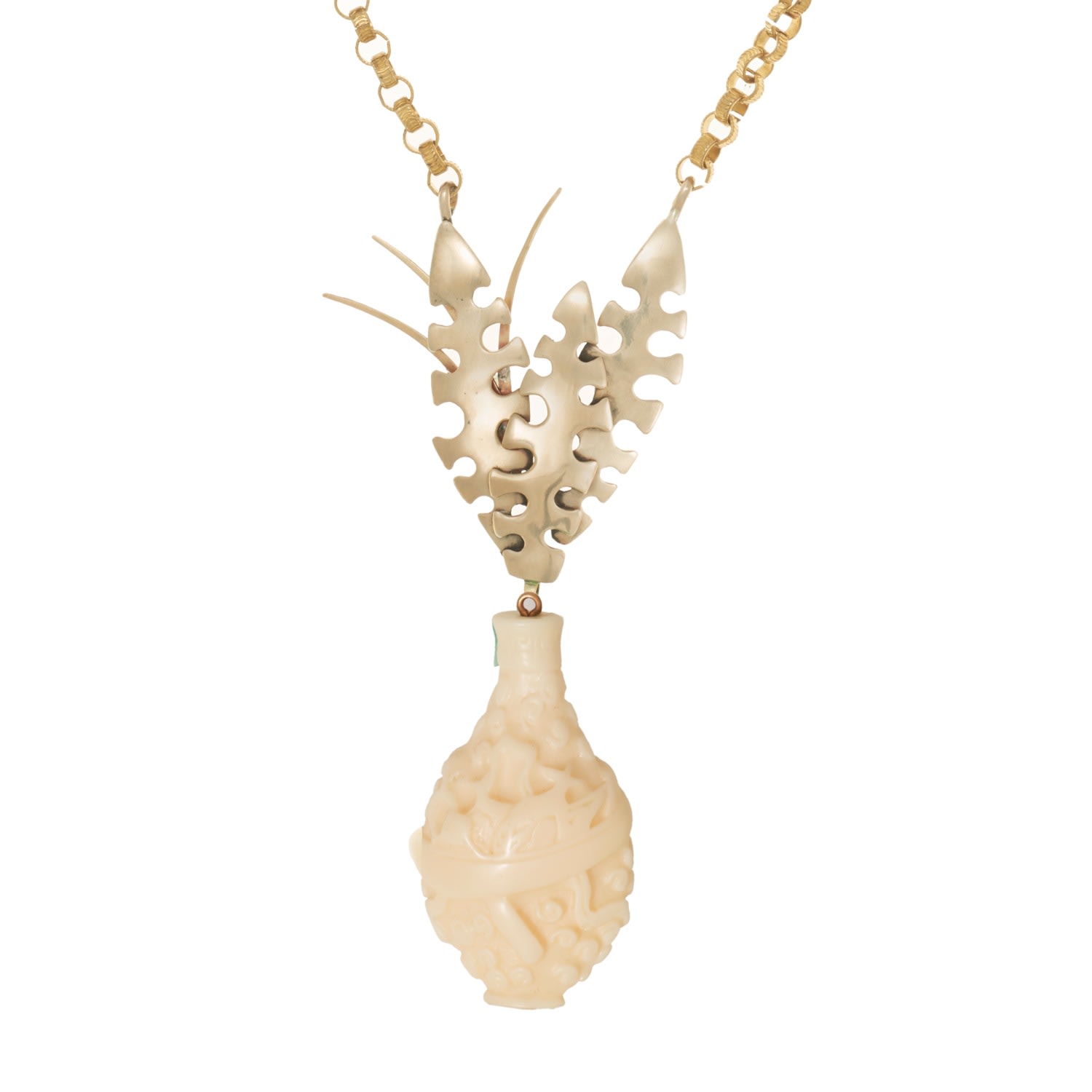 Women’s Neutrals / Gold Vase Pendant In Cream Castlecliff