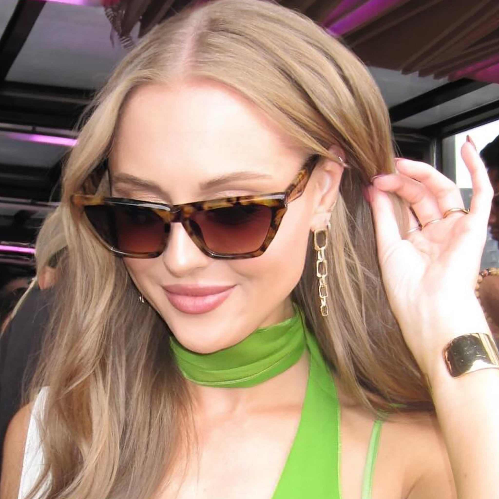 Velvet Eyewear Cat Eye Sunglass Style - Helen - Light  display picture 1