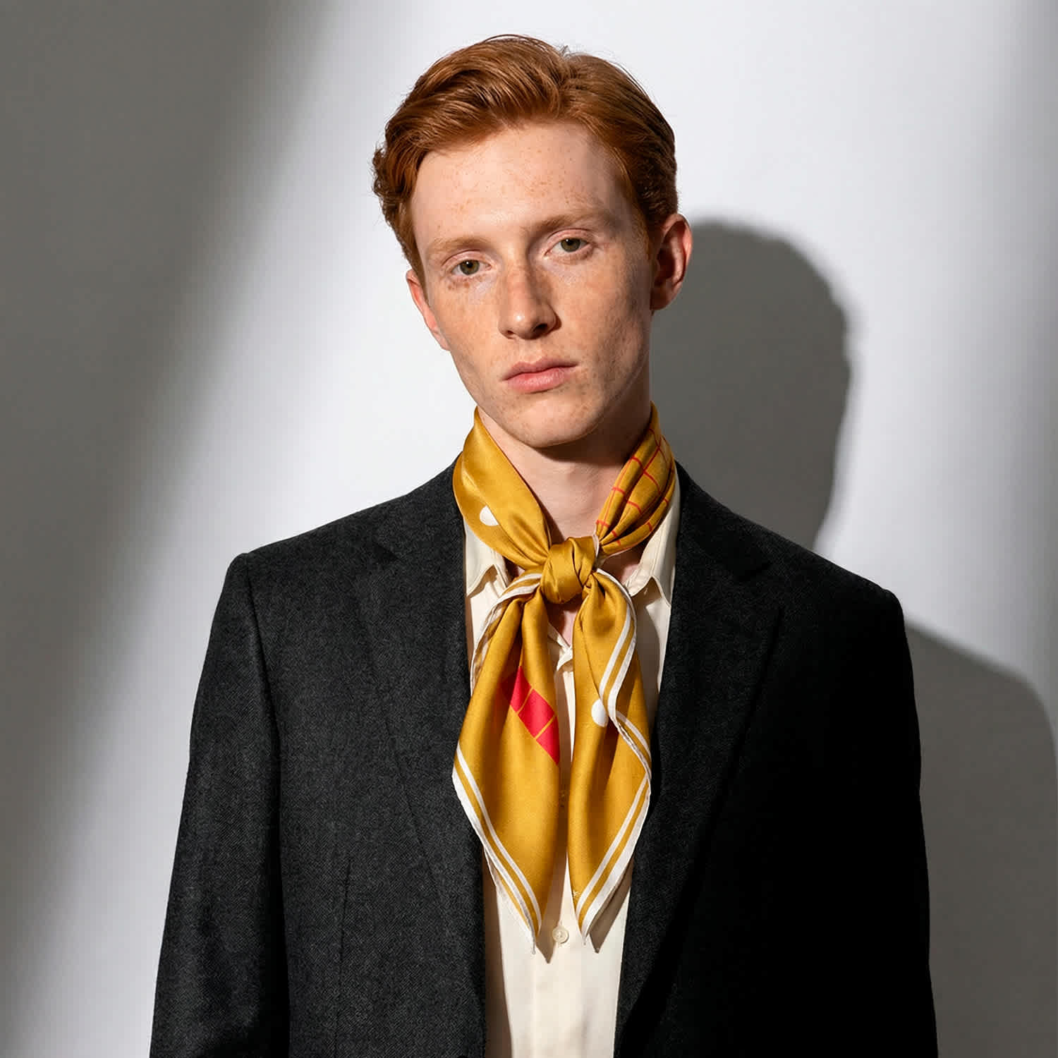 Coordonées Squaïr Gold Square Silk Scarf | SQUAÏR | Wolf & Badger