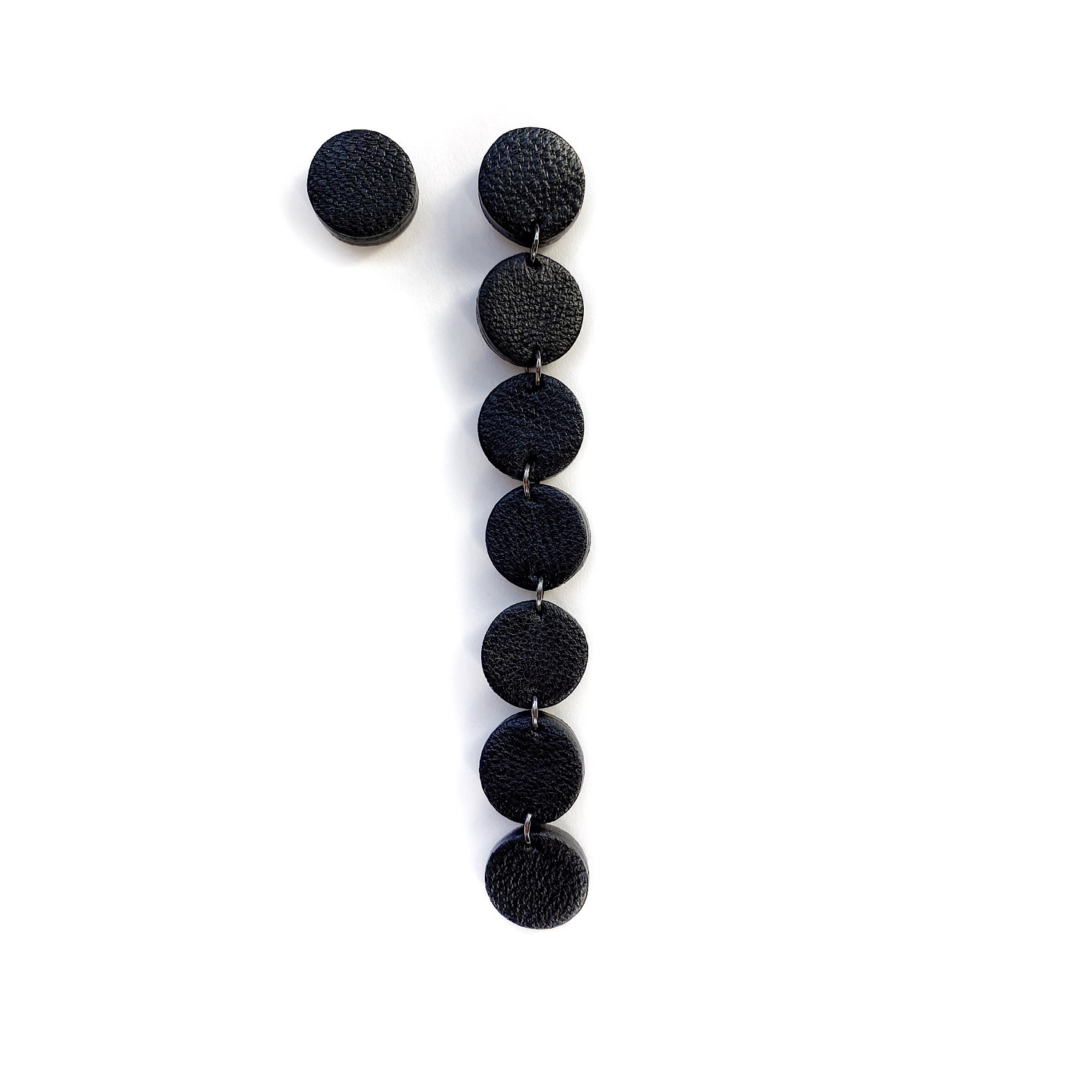 Waiwai Women's Single Dangle Leather Earring In Black In Black