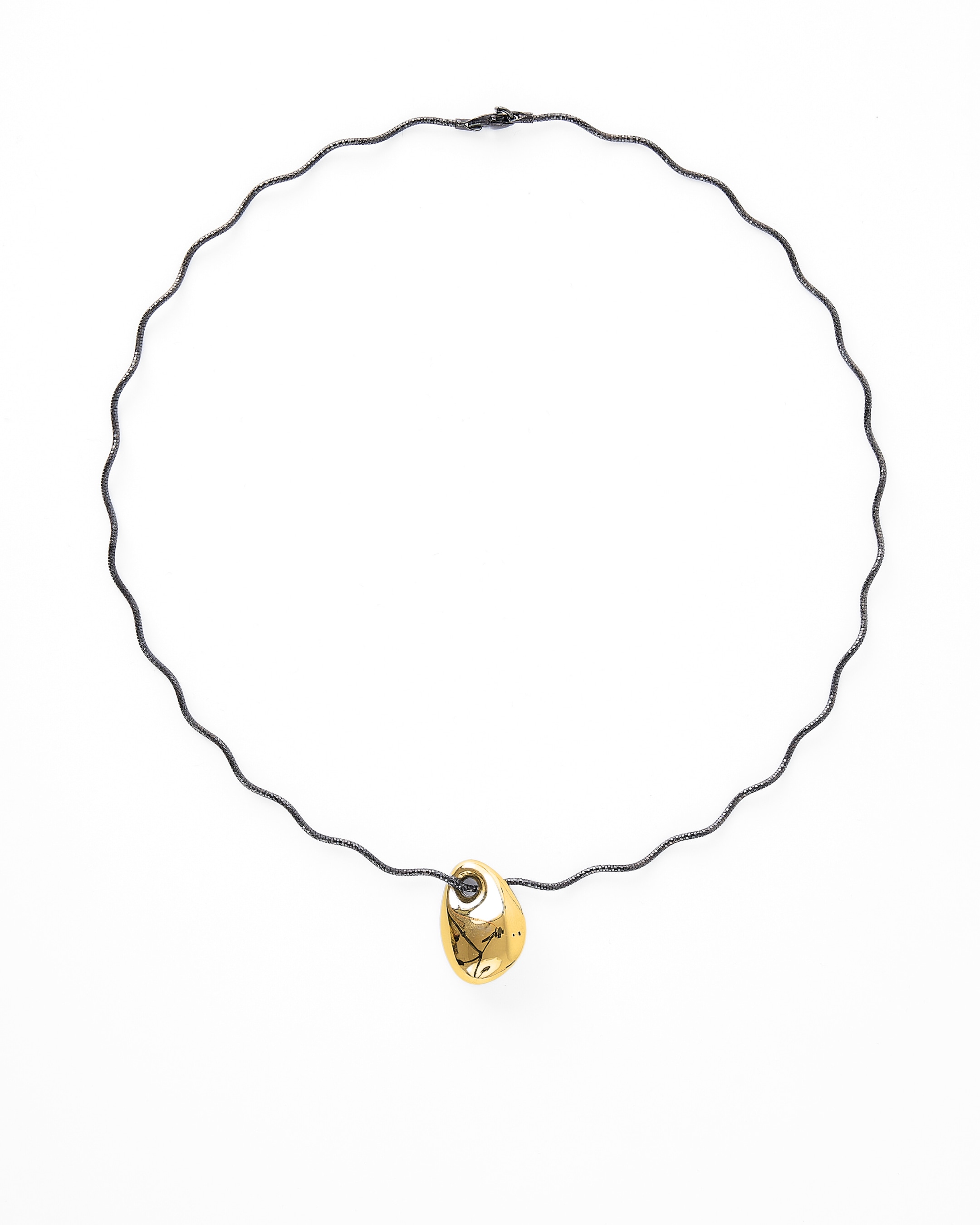 The Link Between Women's Brooklyn Necklace Black Scalloped Chain - Yellow