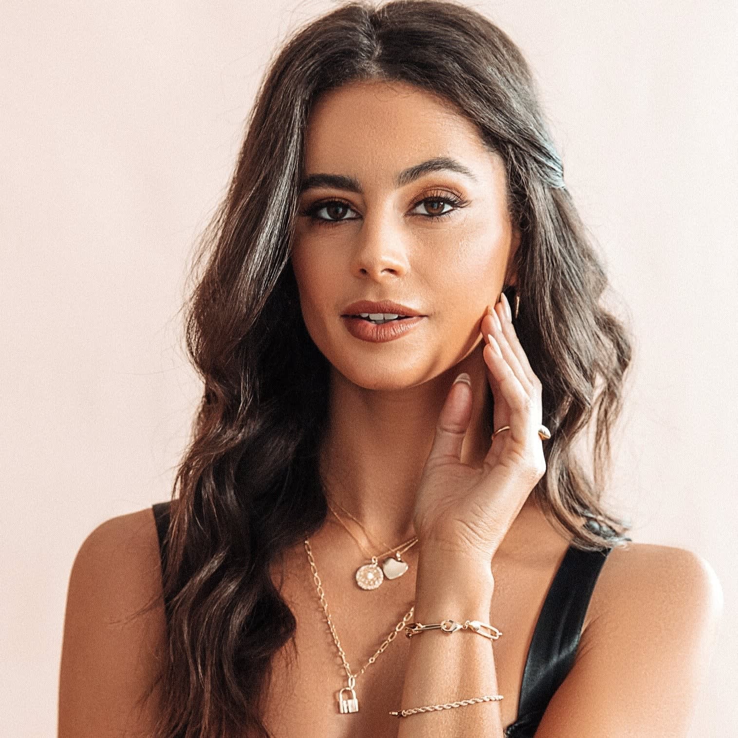 What Is The Difference Between A Pendant And A Charm? Blog Montelongo's