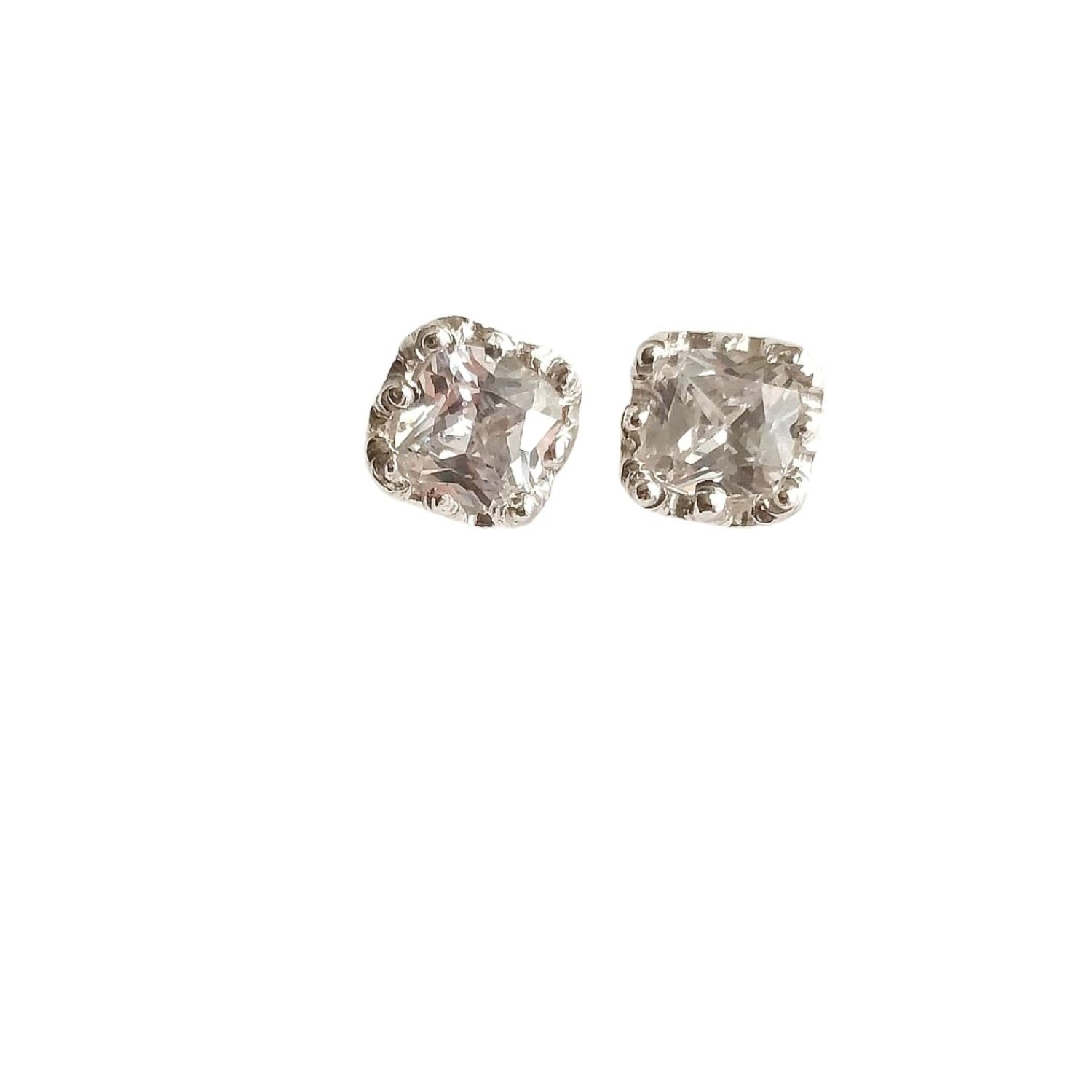 Women’s Silver Nova Starburst Cushion Cut Stud Earrings Lily Flo Jewellery