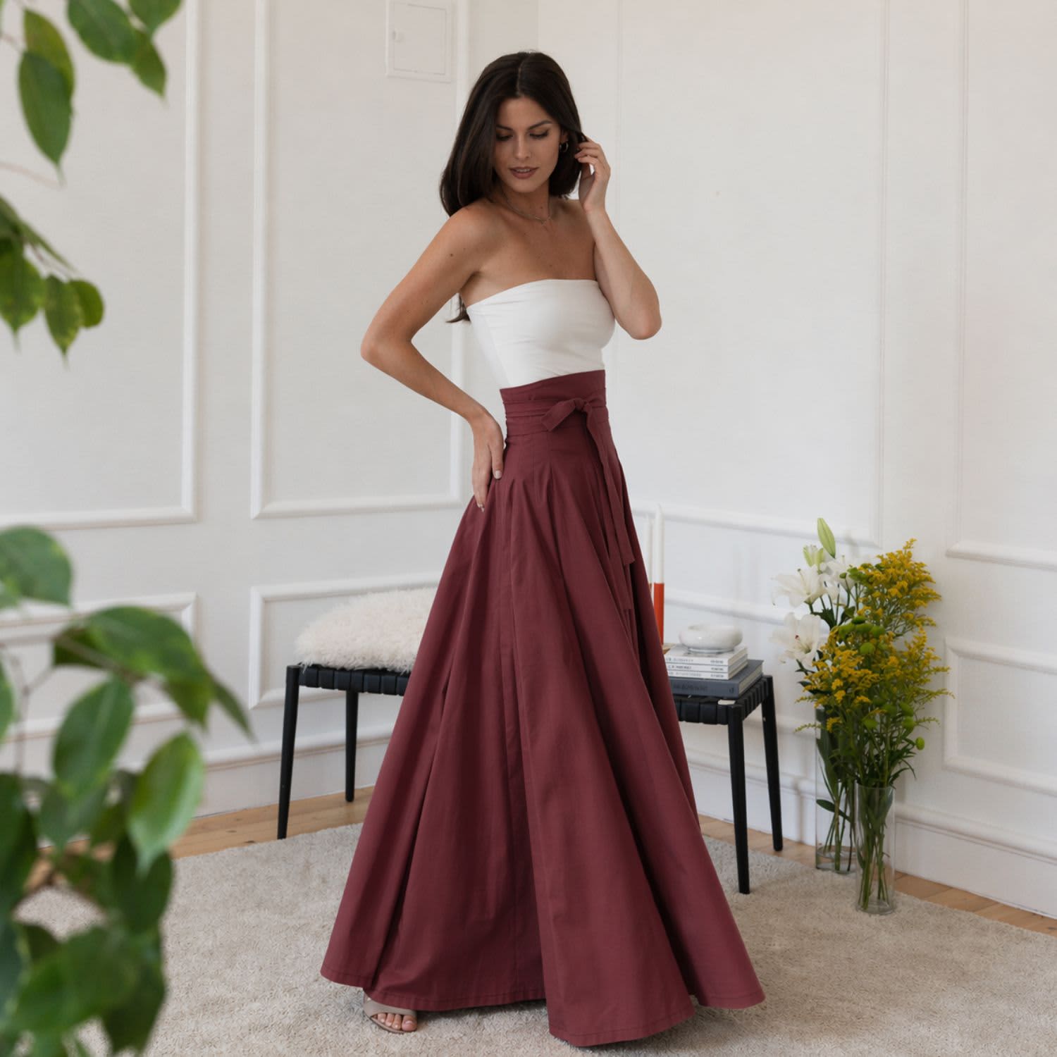 lettuce edge bodycon dress Meadow Midi – AMUR SY7519 Made from a high Style:Satin Belt Style with Genesis Style Lace Applique Detailing Sequin Side Ruched Strapless