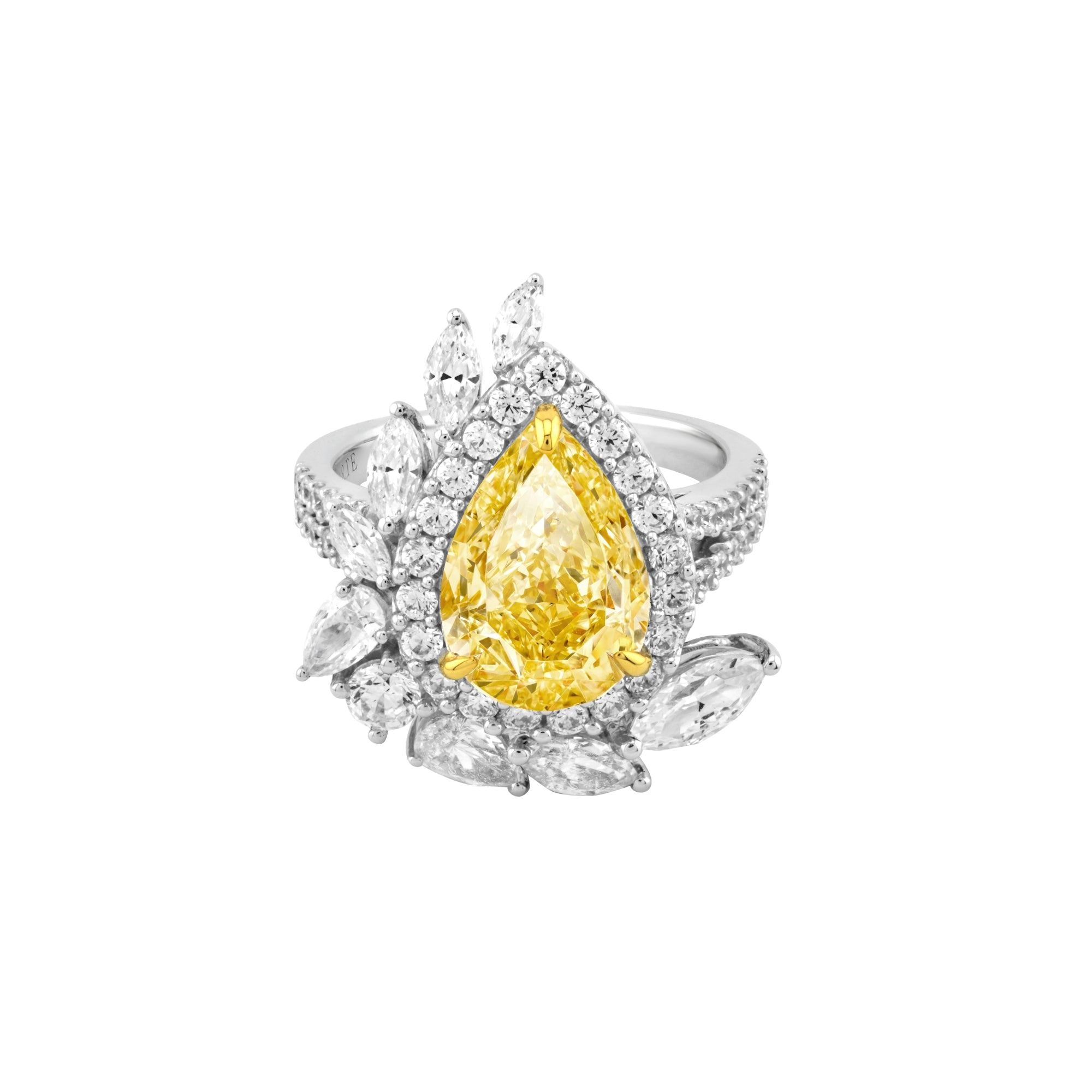 Artē Madrid Women's Yellow Casa Real Imperial Statement Ring