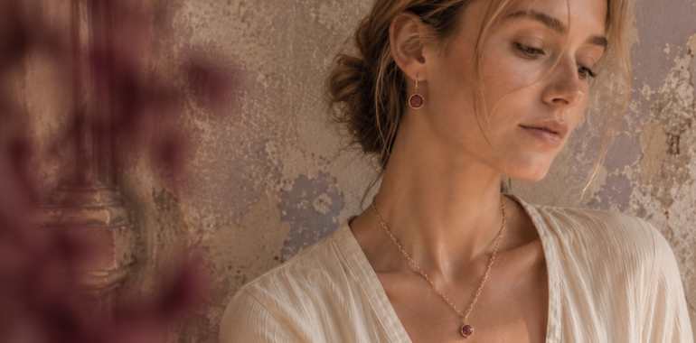 Giselle Vale — London | Designer Collection | Wolf & Badger