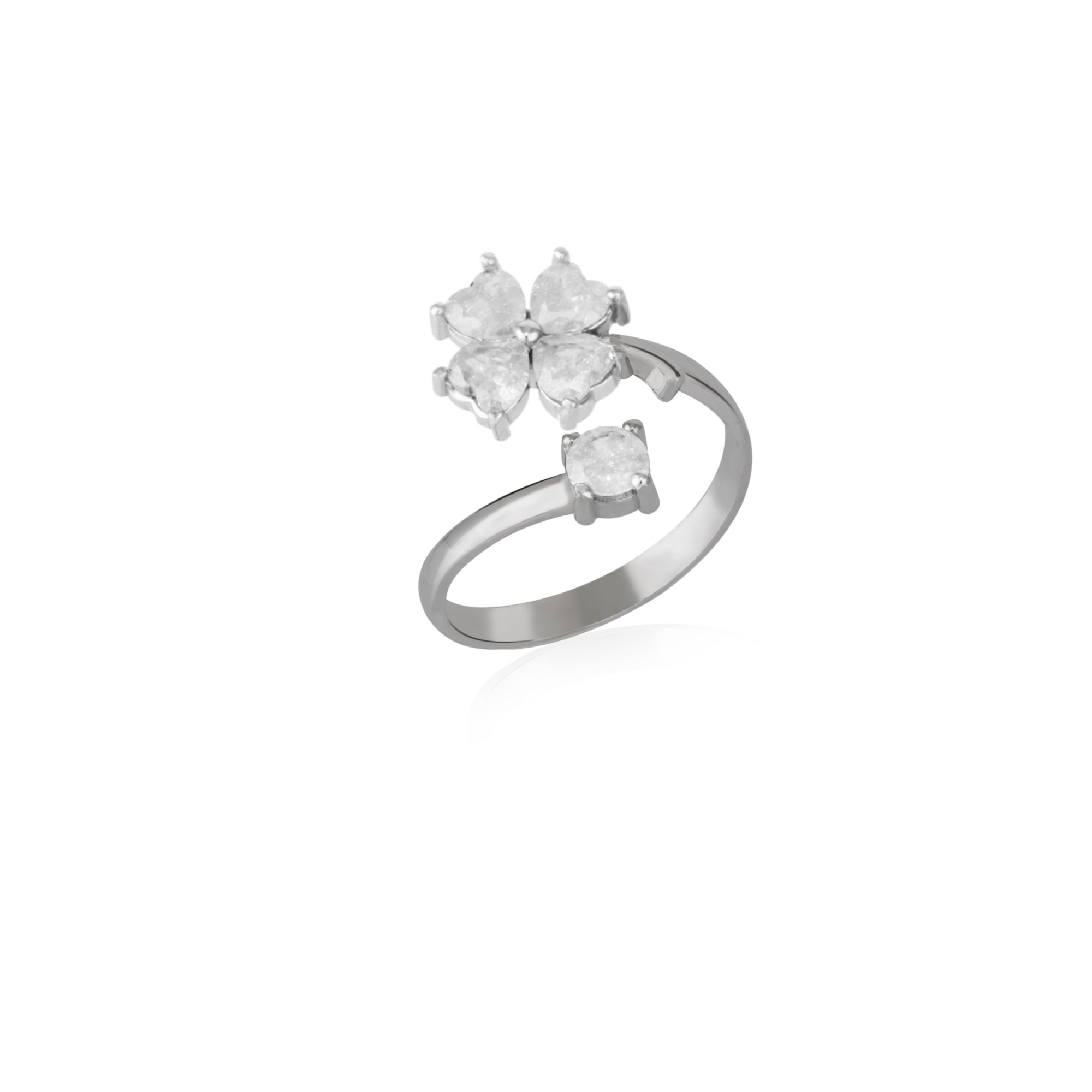 Spero London Women's White Four Leaves Clover Luck Ring Sterling Silver In Metallic