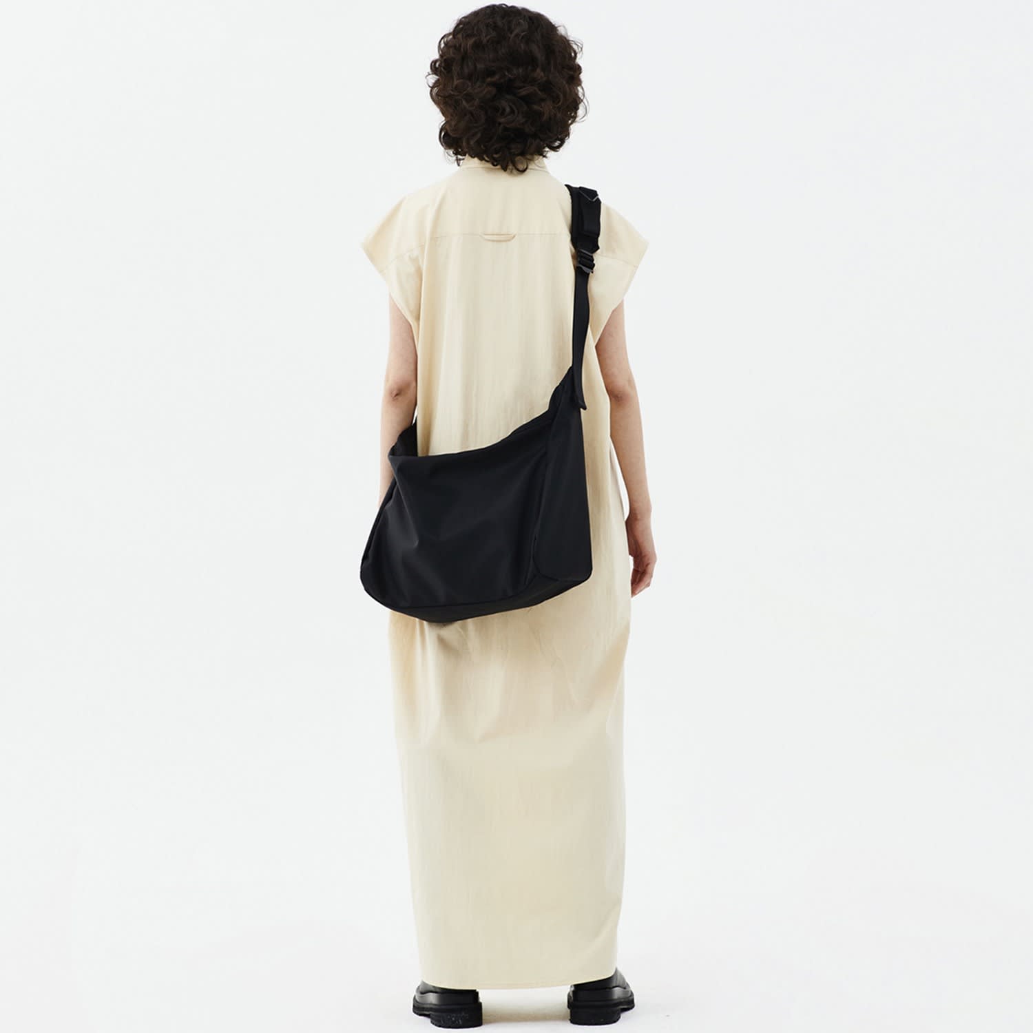 MUSINSA | HAH ARCHIVE Ark Messenger Bag (Black)